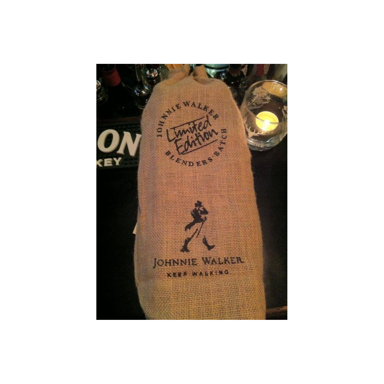 Johnnie Walker Blended Whisky 3