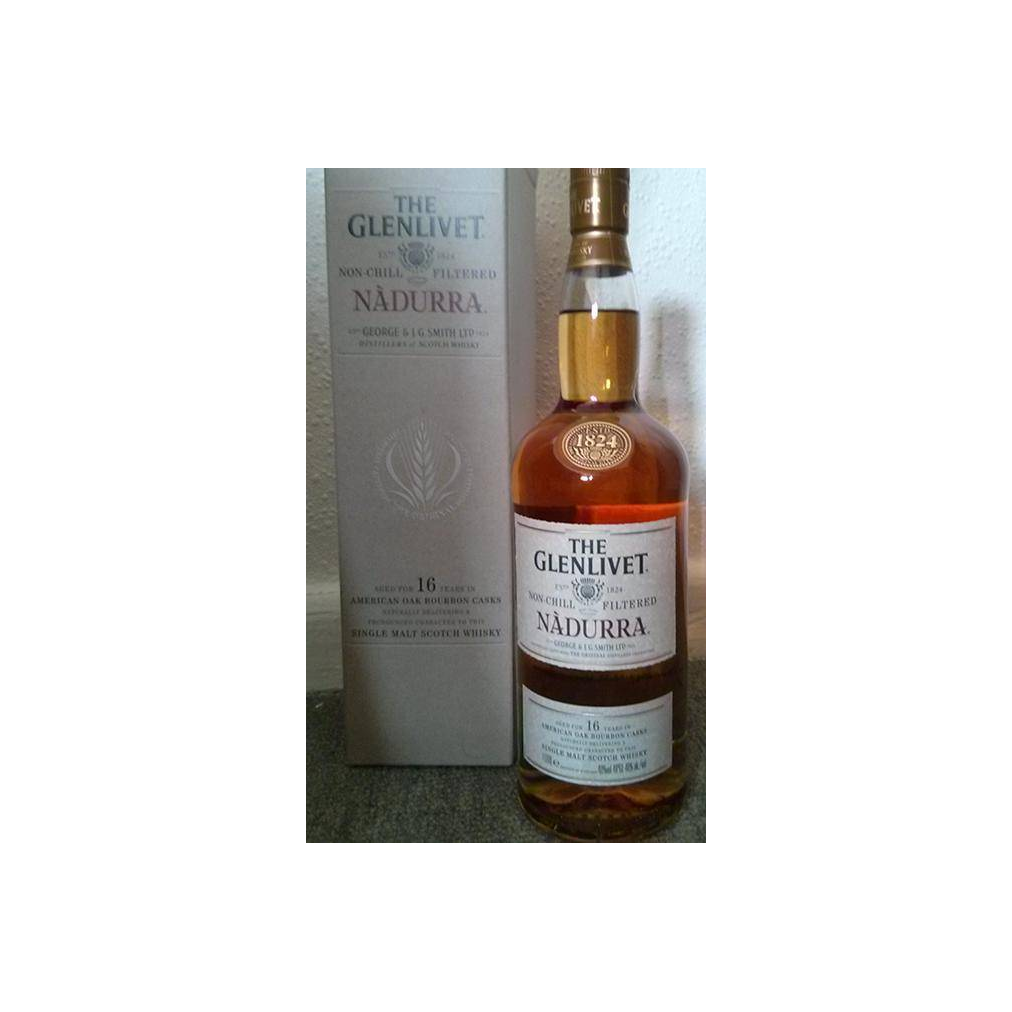 The Glenlivet 16 Years Single Malt Whisky 2