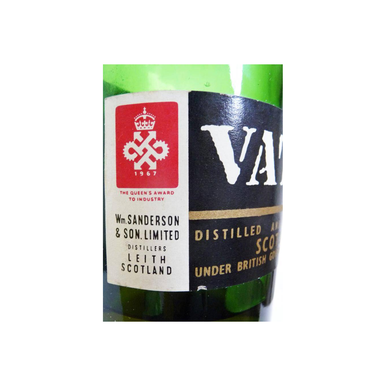 VAT 69 Finest Scotch Whisky 3