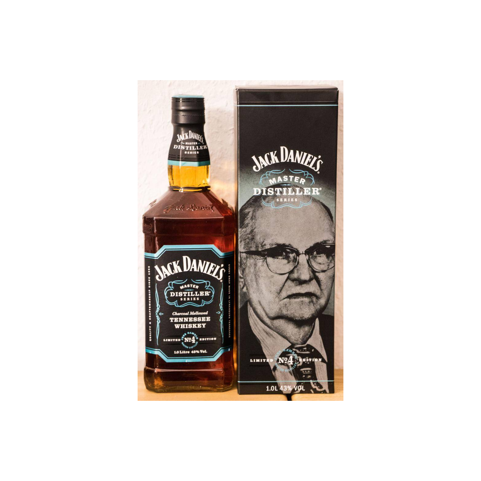 Jack Daniel's Tennessee Whisky  2