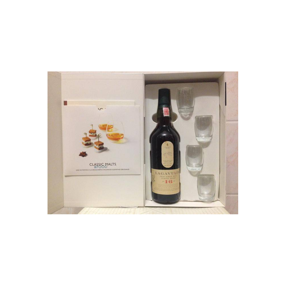 Lagavulin 16 Years Single Malt Whisky 3