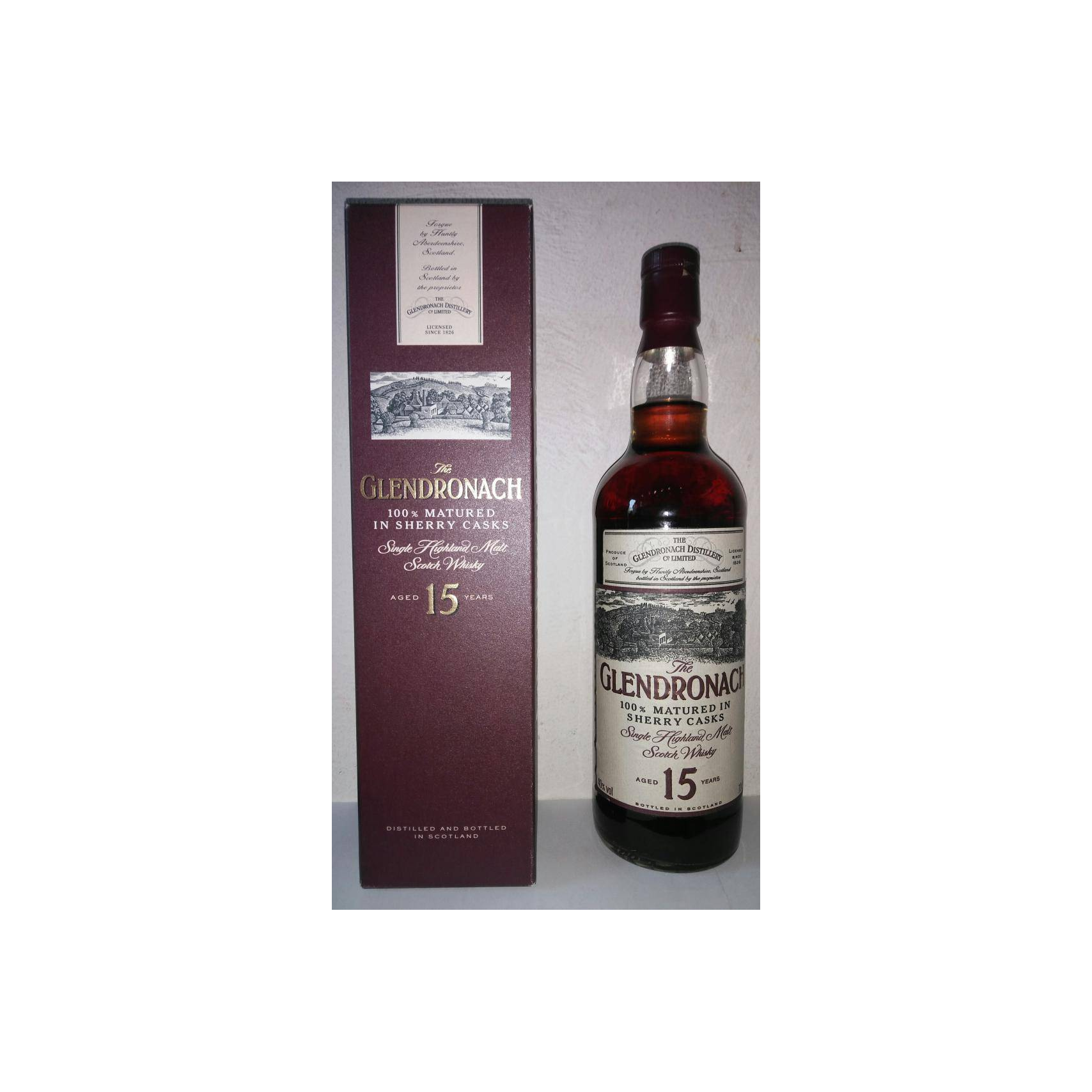 GlenDronach 15 Years Single Malt Whisky 3