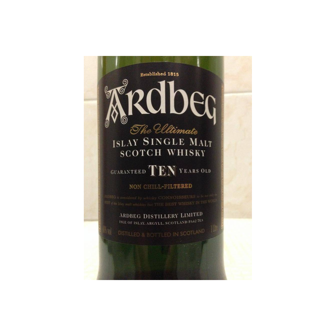 Ardbeg 10 Years Single Malt Whisky 3