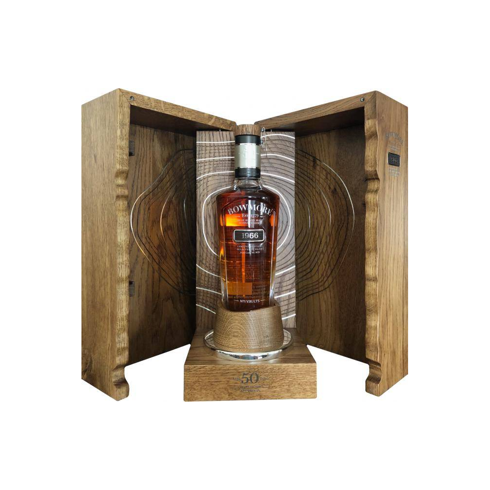 Bowmore 1966 50 Years Single Malt Whisky 3