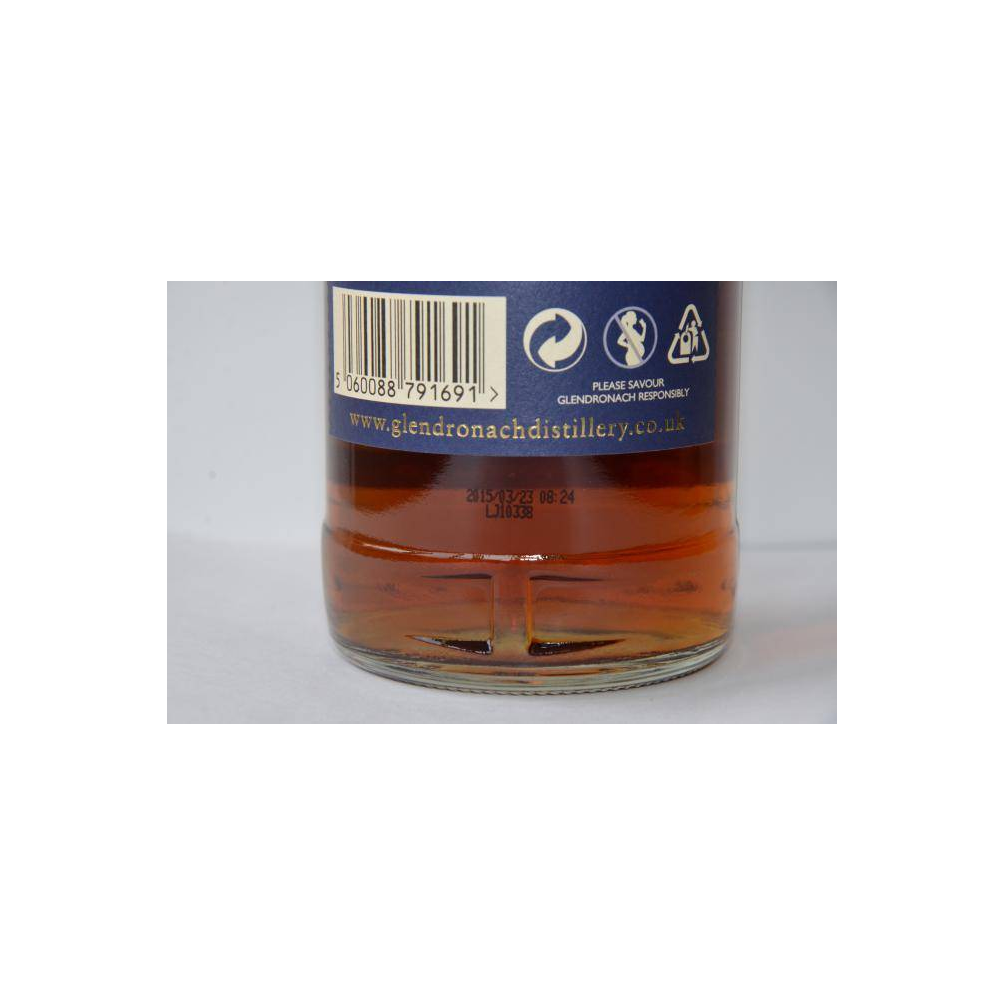 GlenDronach 18 Years Single Malt Whisky 3