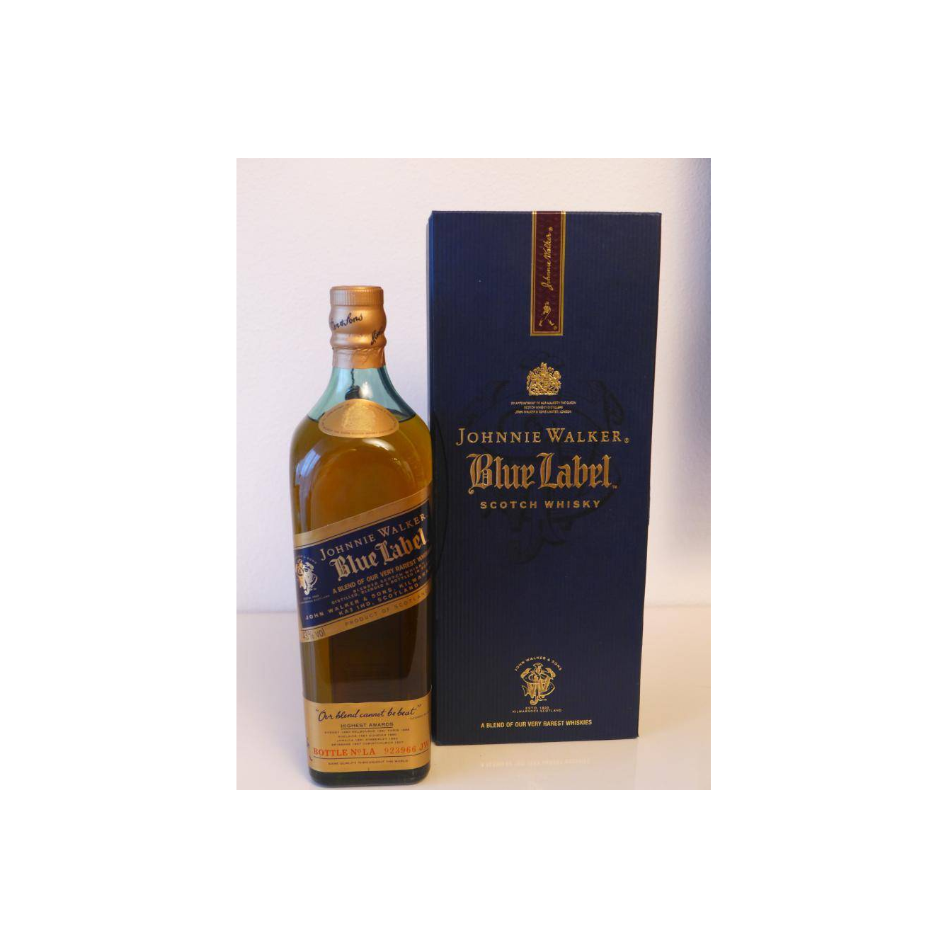Johnnie Walker Blended Whisky 2