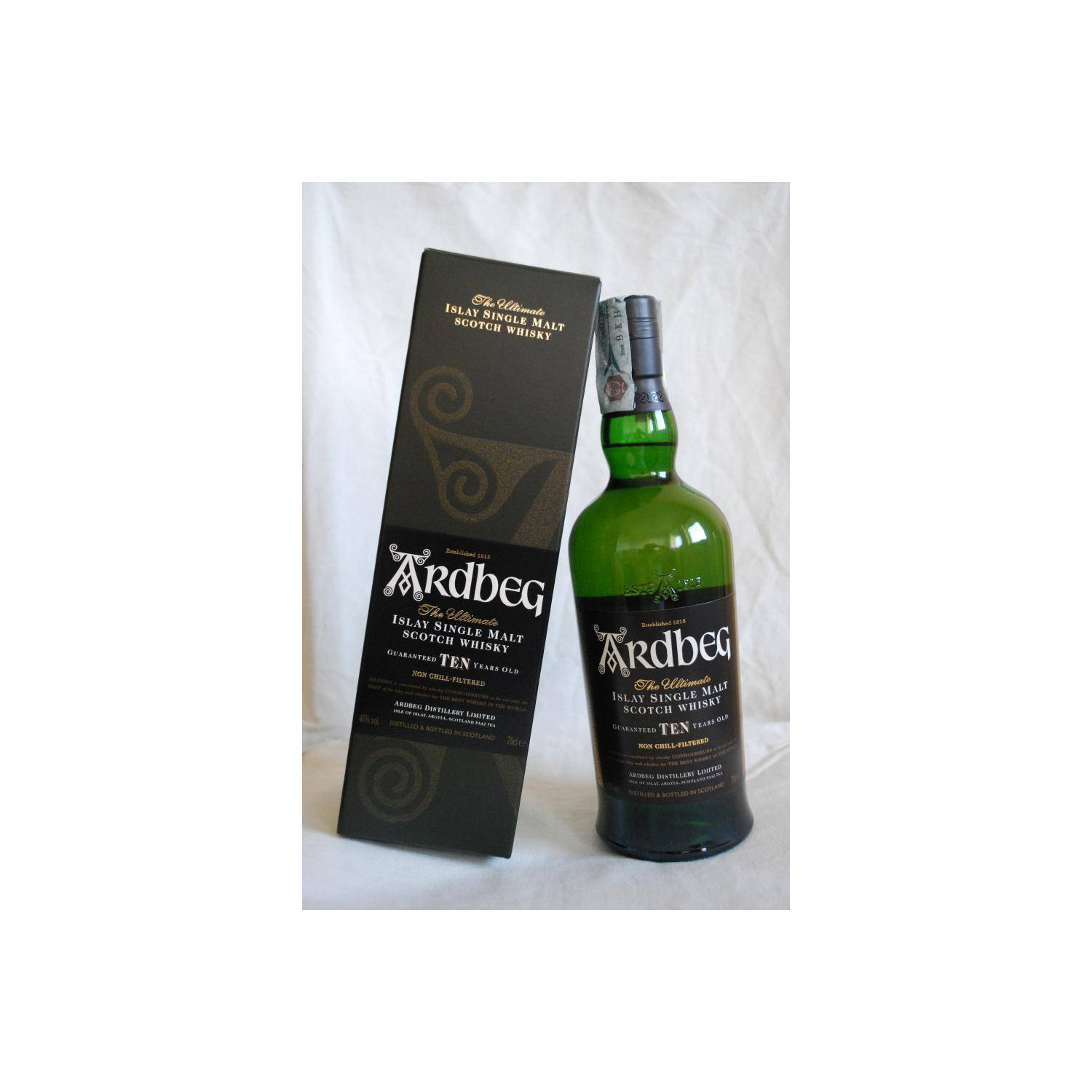 Ardbeg 10 Years Single Malt Whisky 2