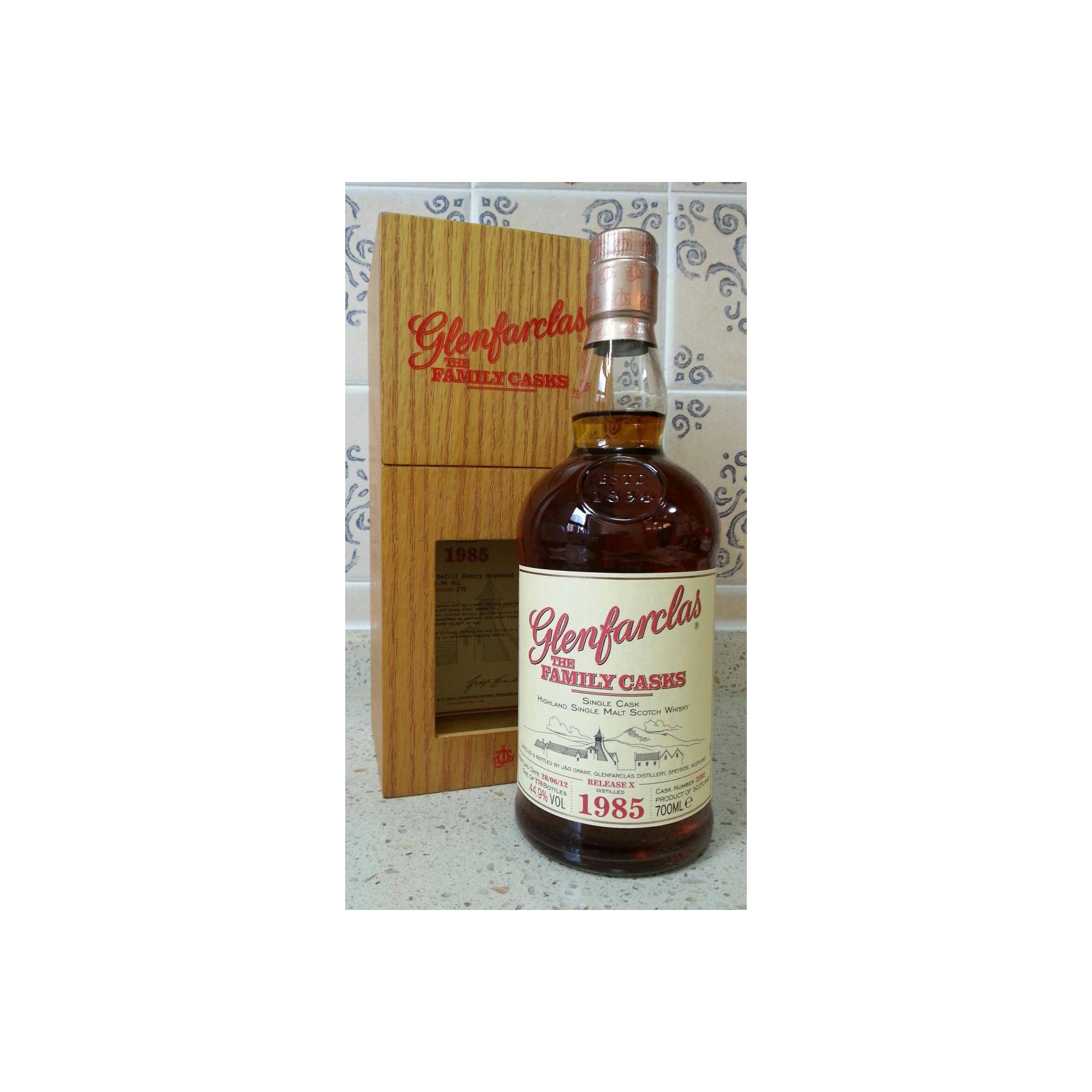 Glenfarclas 1985 27 Years Single Malt Whisky 2