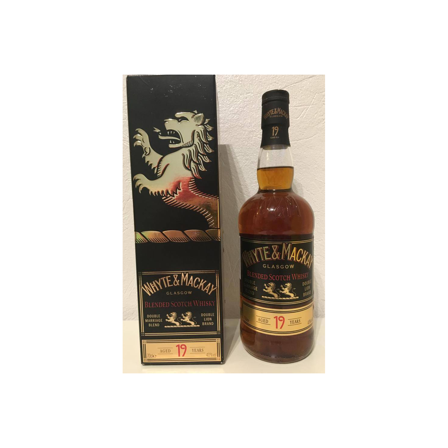 Whyte & Mackay Blended Scotch Whisky 19 Years Blended Whisky 2