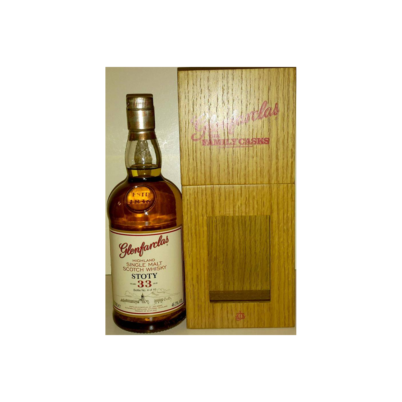 Glenfarclas 33 Years Single Malt Whisky 2