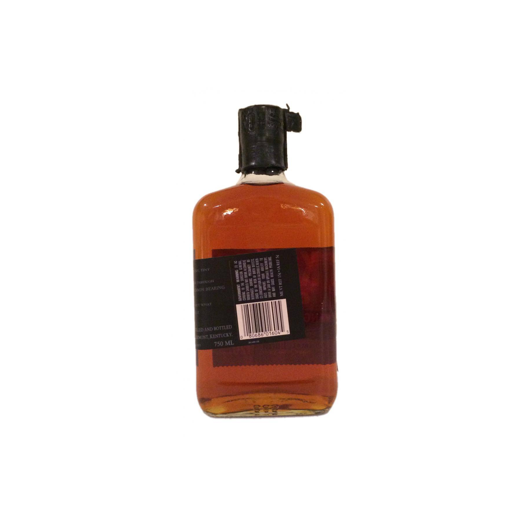Knob Creek 9 Years Bourbon Whisky 2