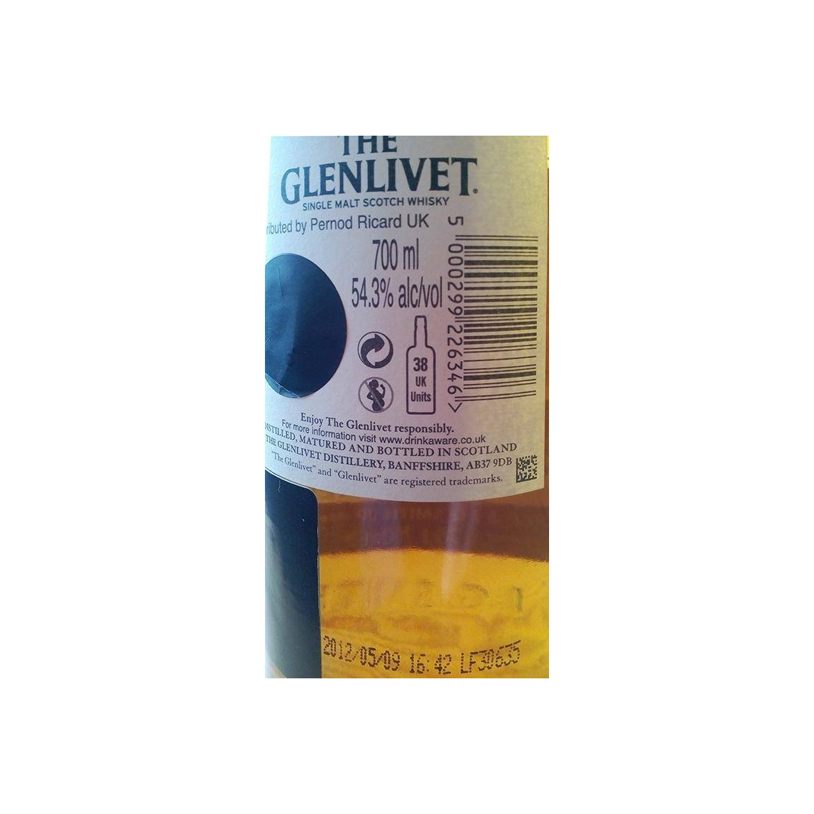 The Glenlivet 16 Years Single Malt Whisky 2