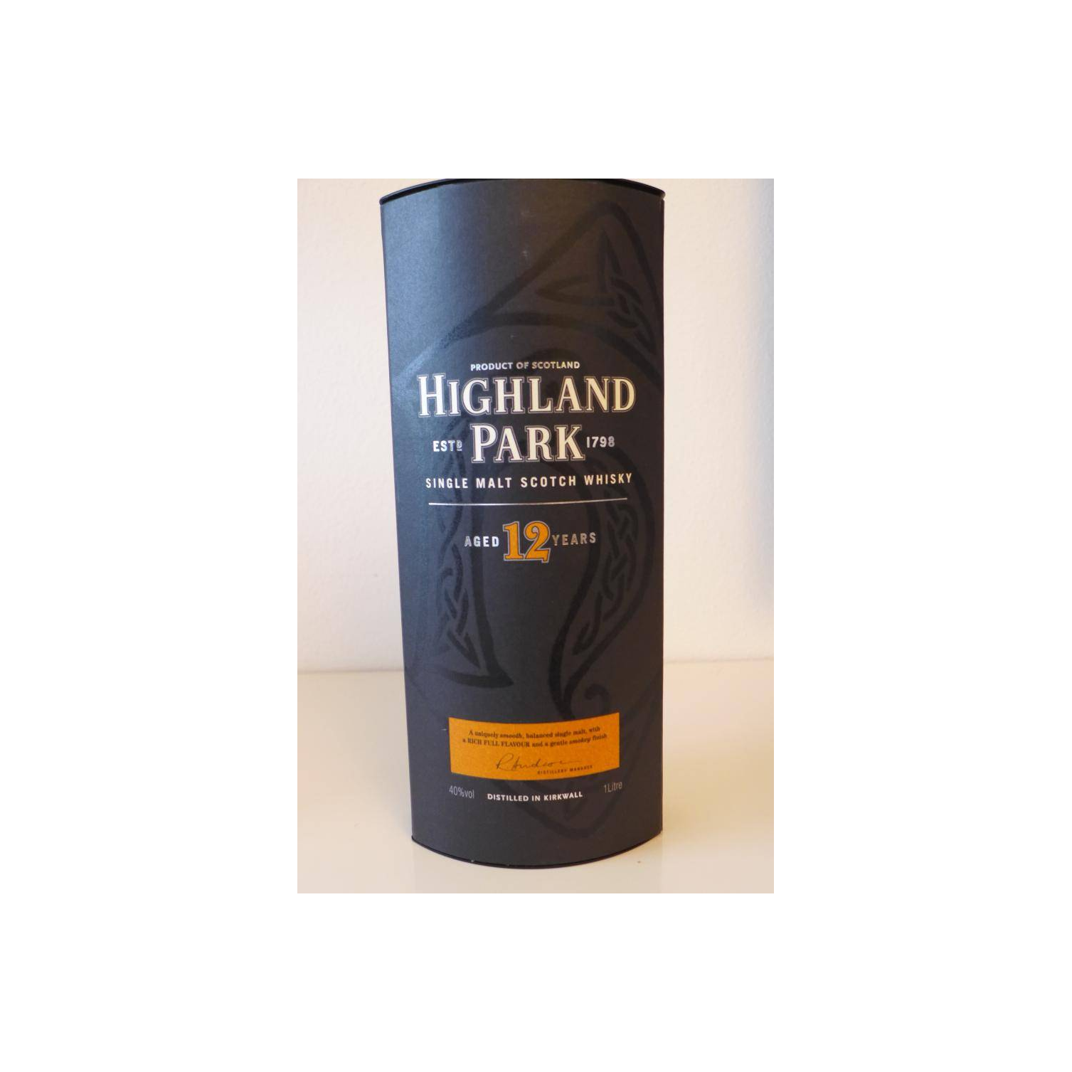 Highland Park 12 Years Single Malt Whisky 2