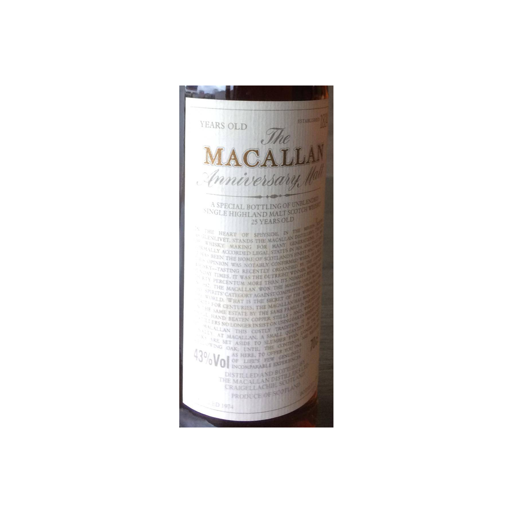 The Macallan 1974 25 Years Single Malt Whisky 3