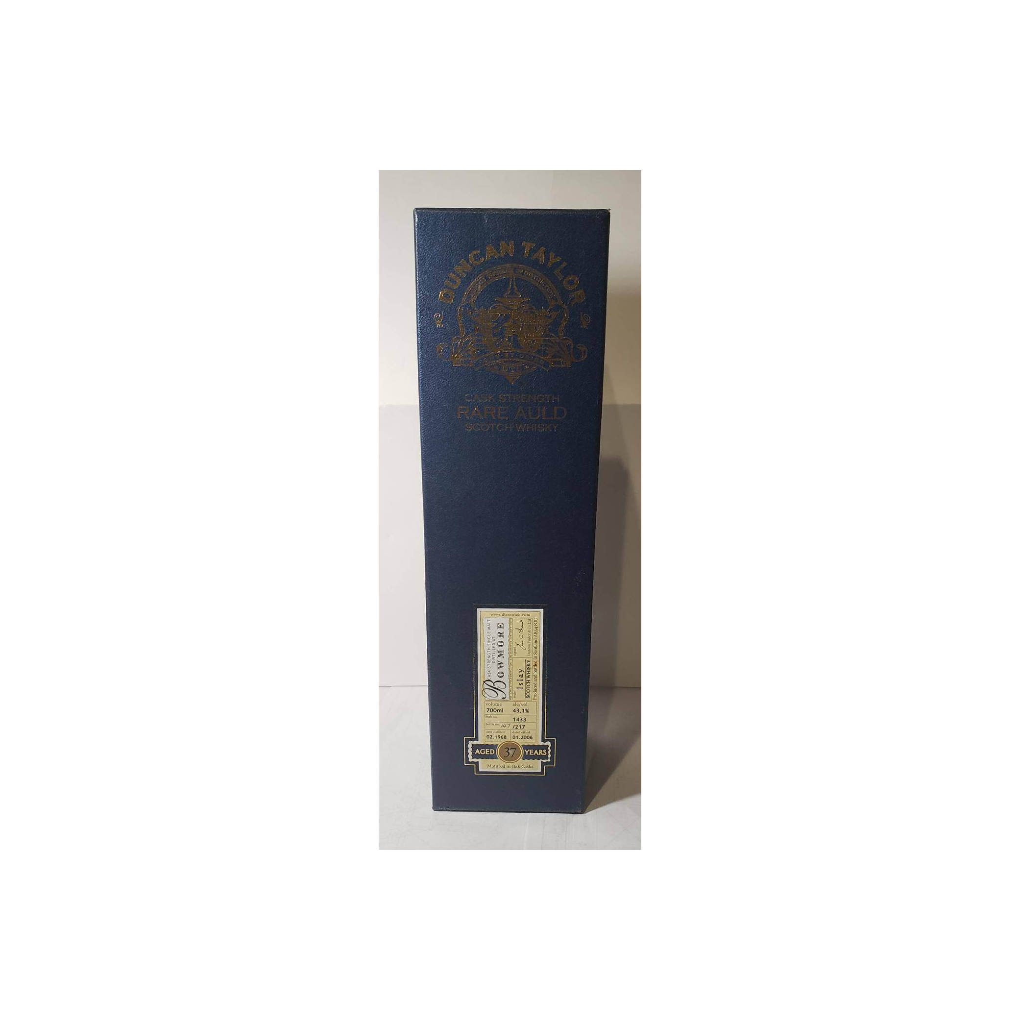 Bowmore Rare Auld 1968 37 Years Single Malt Whisky 3