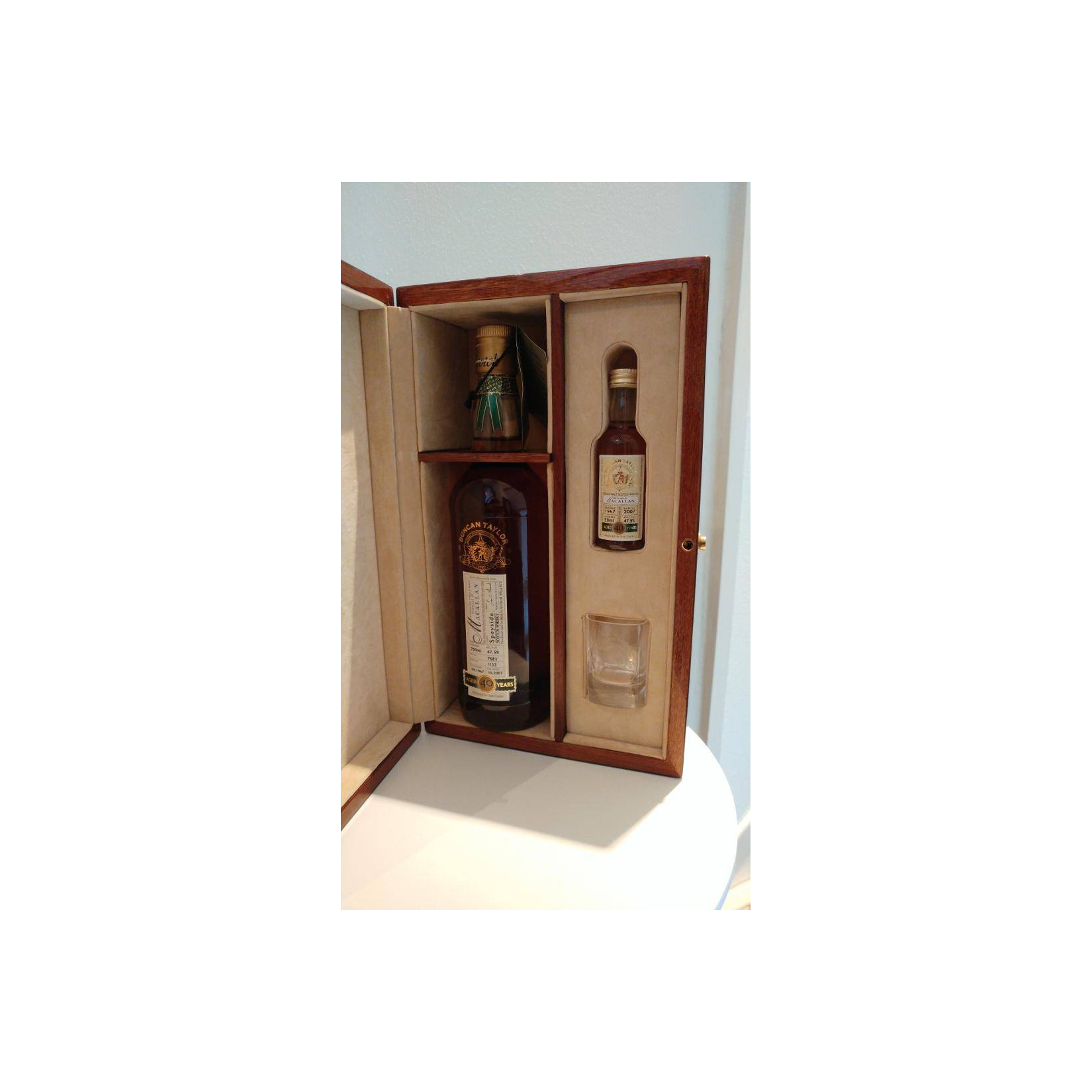 The Macallan 1967 40 Years Single Malt Whisky 3