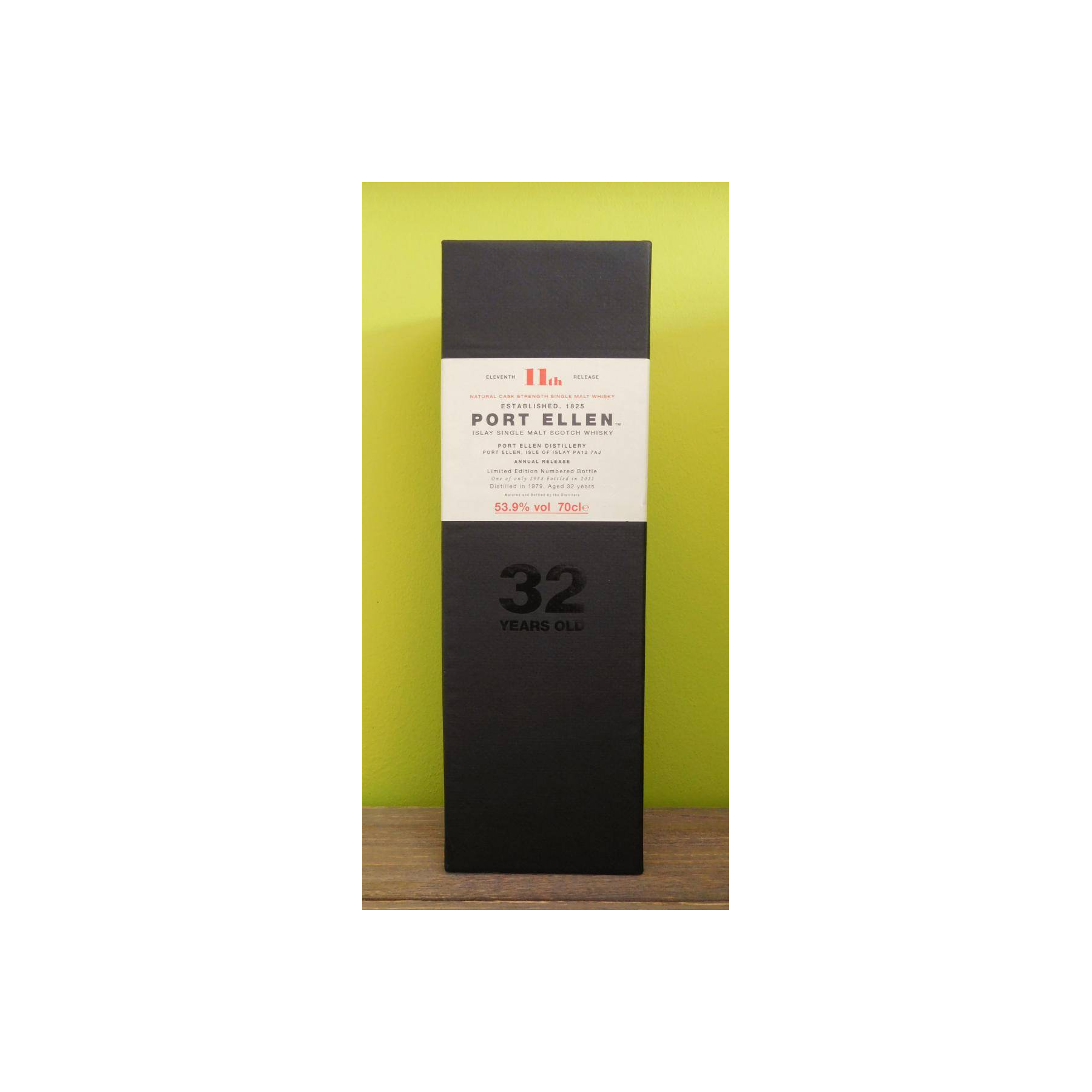 Port Ellen 1979 32 Years Single Malt Whisky 3