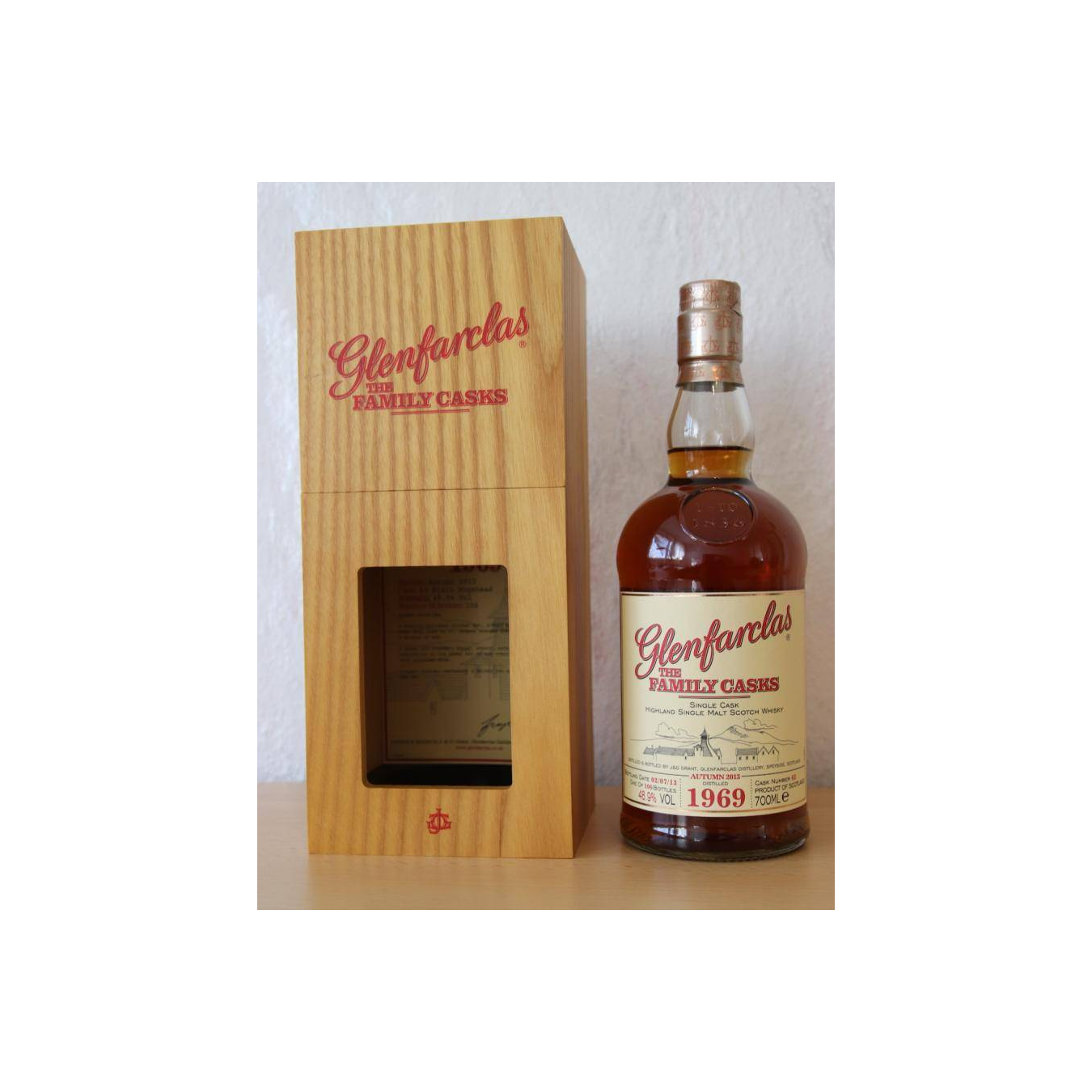 Glenfarclas 1969 44 Years Single Malt Whisky 3