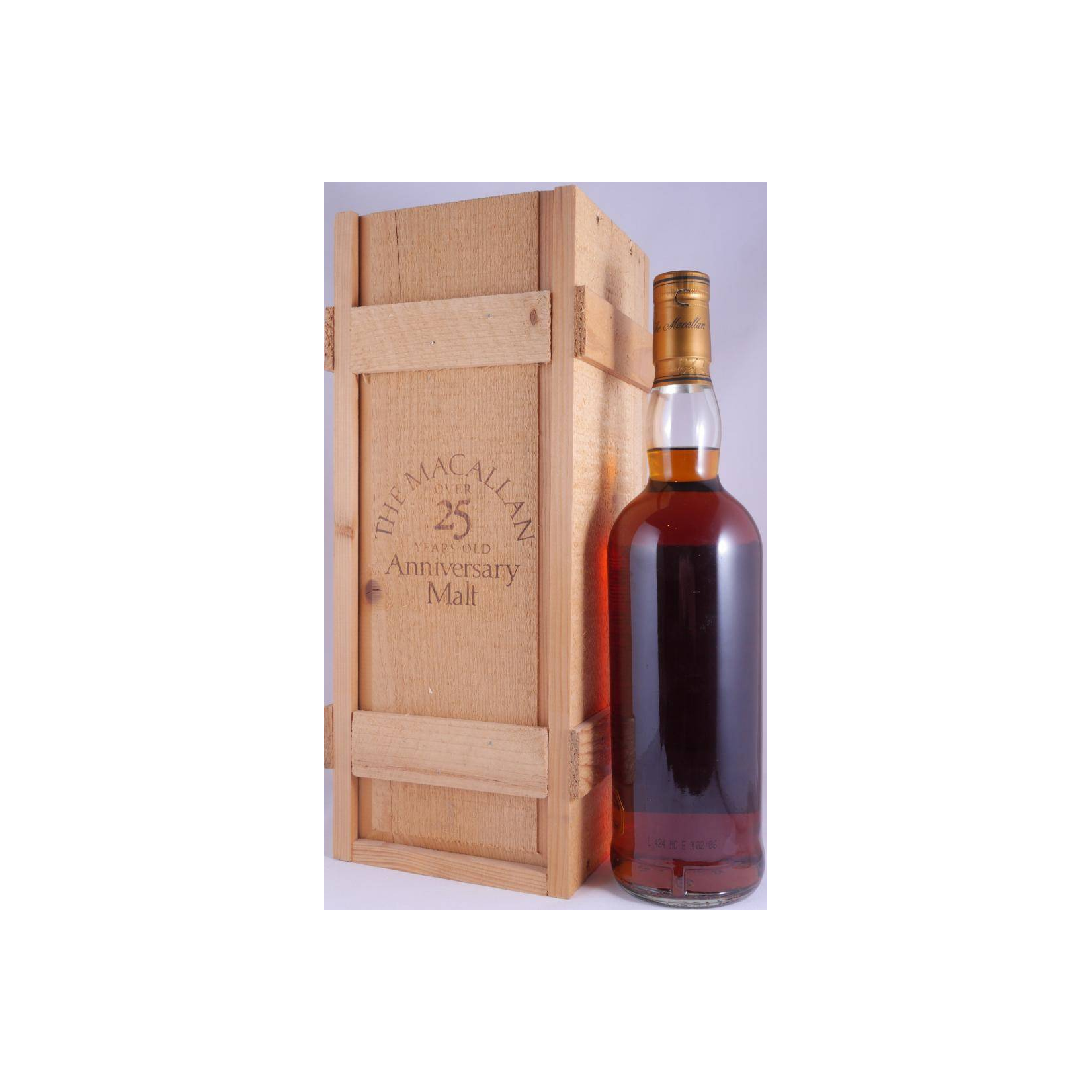 The Macallan 1968 25 Years Single Malt Whisky 3
