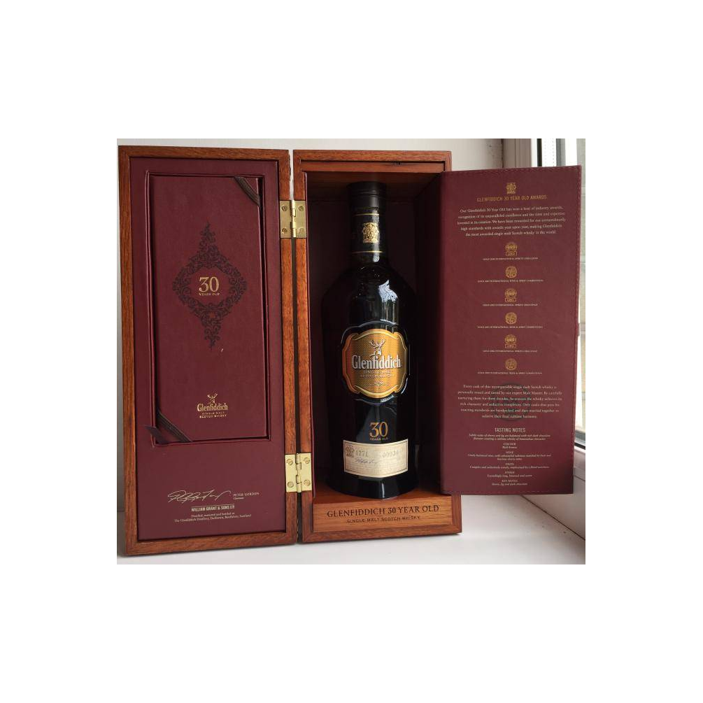 Glenfiddich 30 Years Single Malt Whisky 3