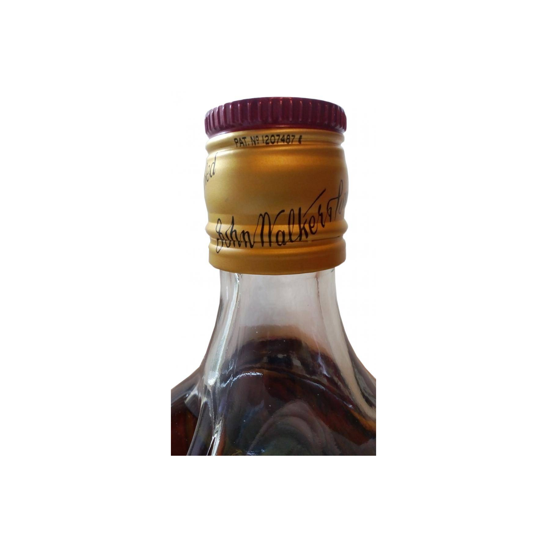 Johnnie Walker Blended Whisky 3