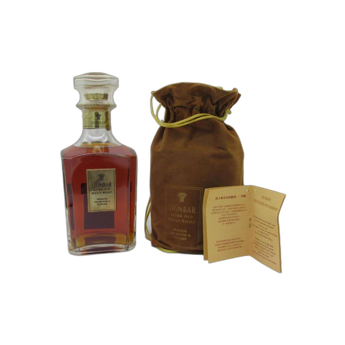 Dunbar Extra Old Scotch Whisky 3
