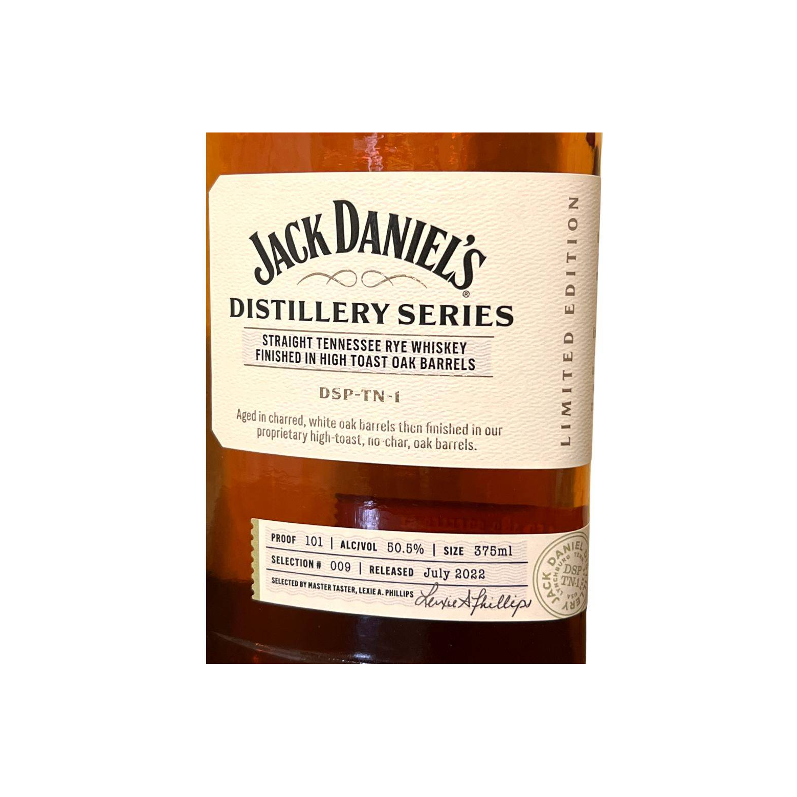 Jack Daniel's Tennessee Whisky  3
