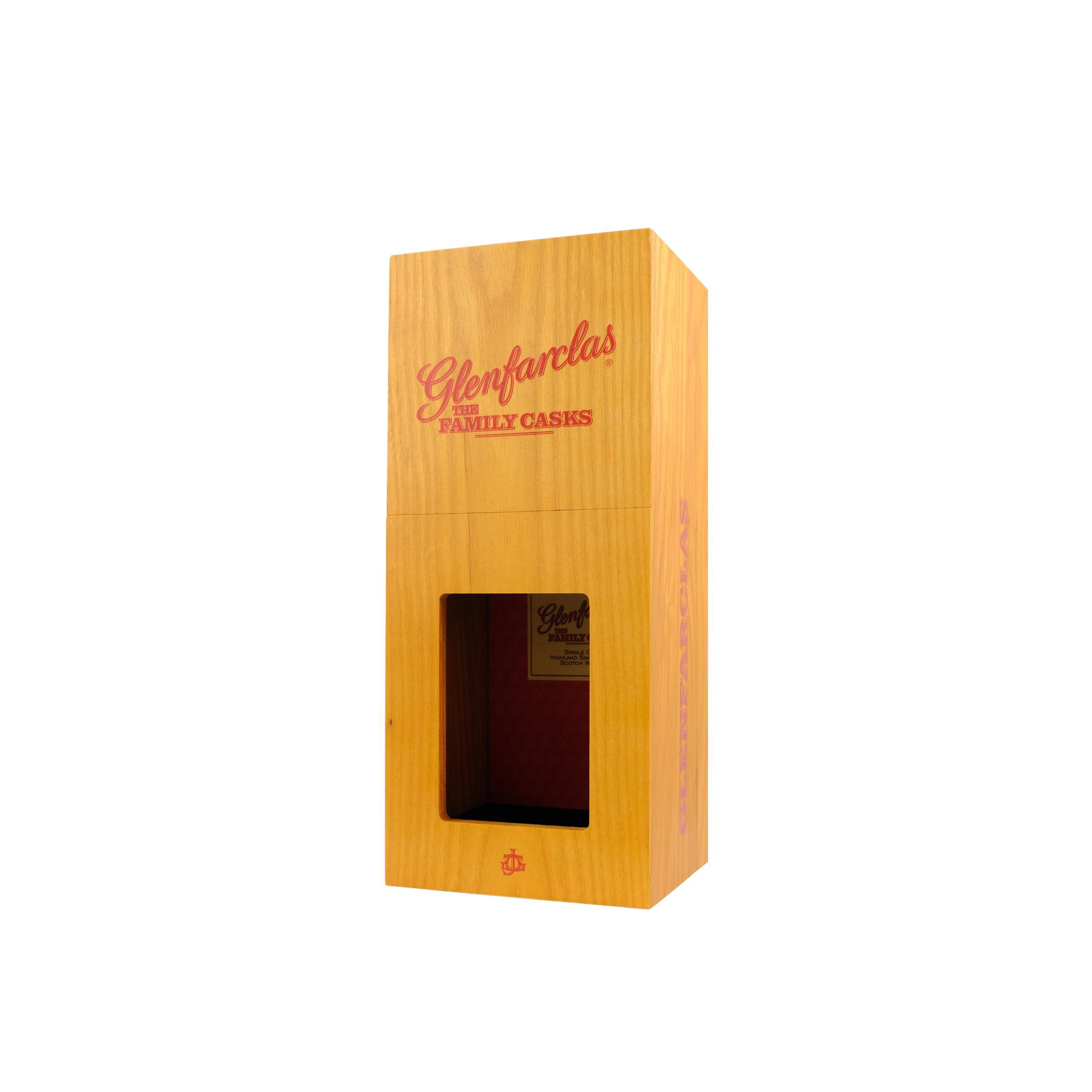 Glenfarclas 2000 22 Years Single Malt Whisky 3