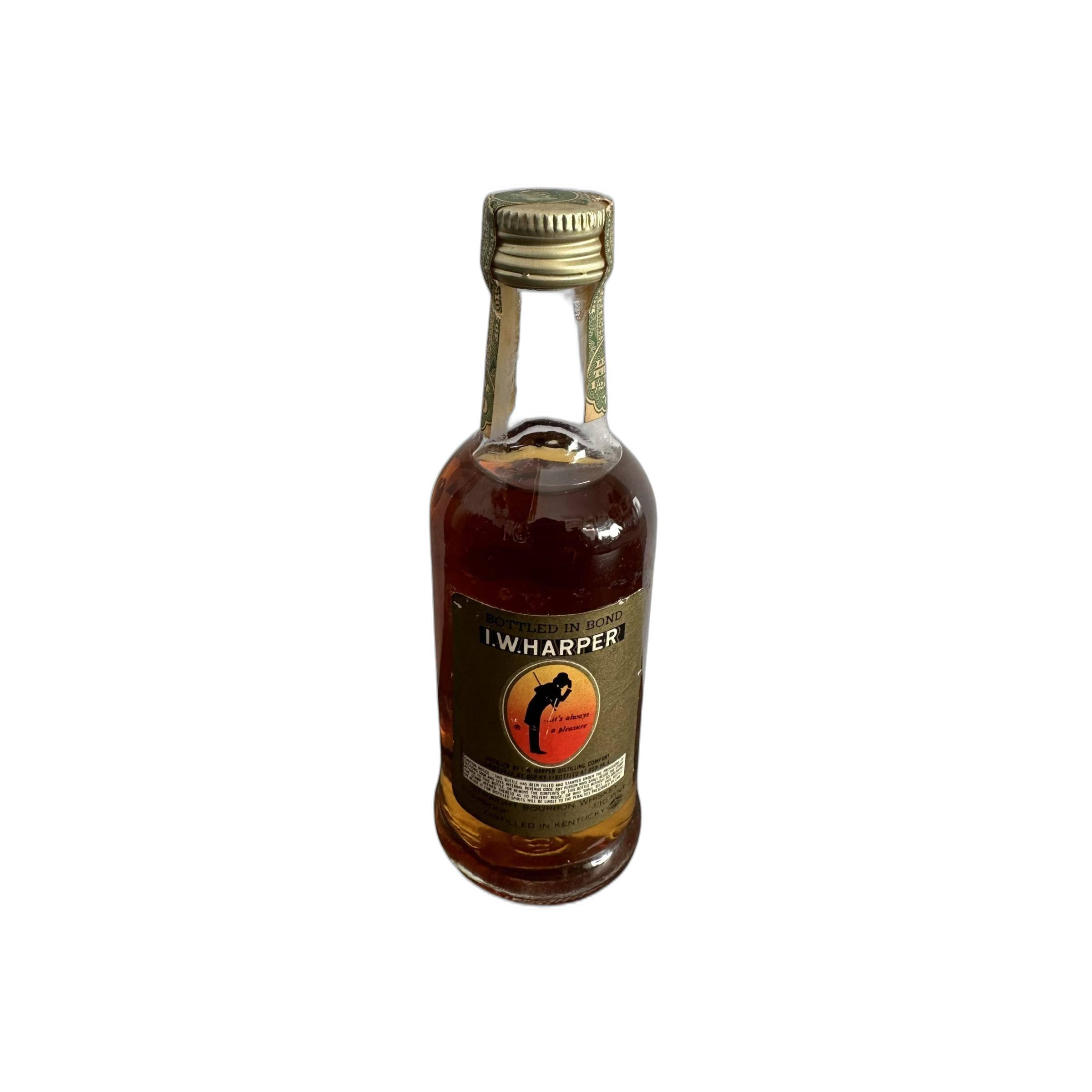 I.W. Harper 1969 6 Years Bourbon Whisky 3