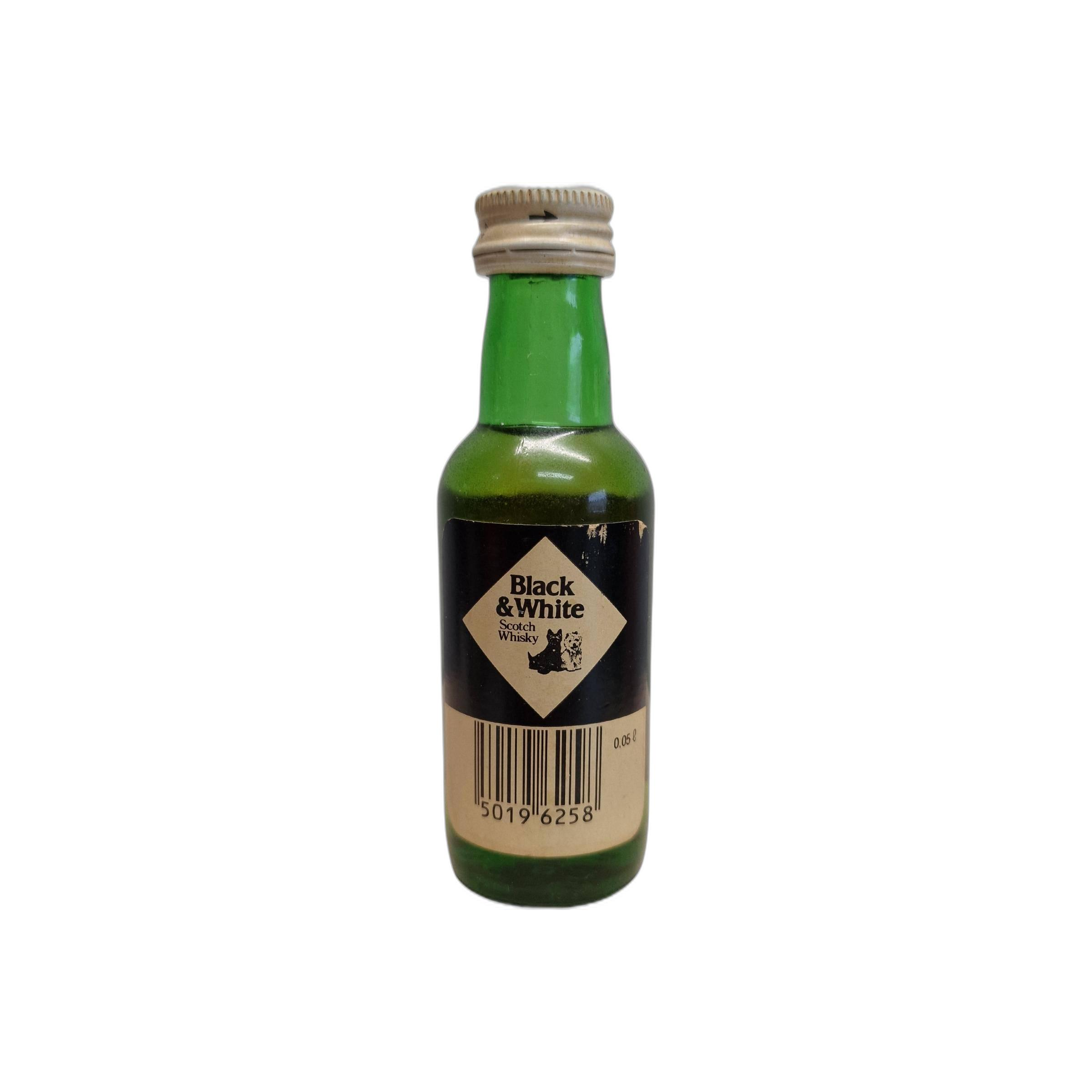 Black & White Blended Malt Whisky 2
