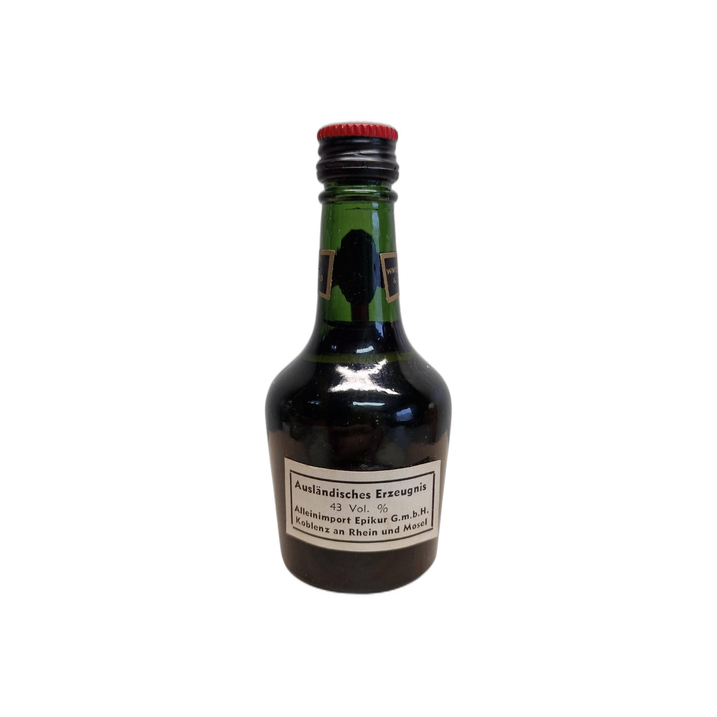 VAT 69 Finest Scotch Whisky 2