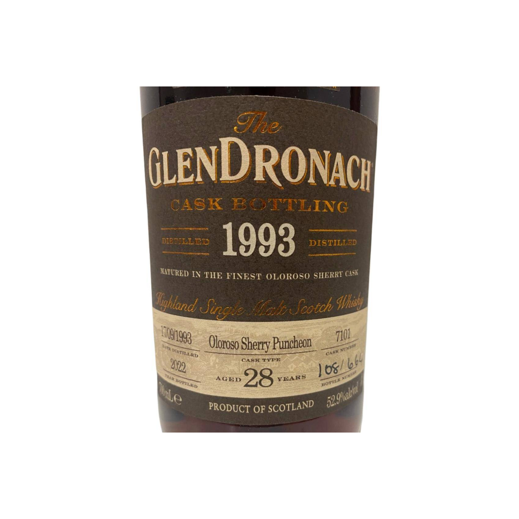 GlenDronach 1993 28 Years Single Malt Whisky 2