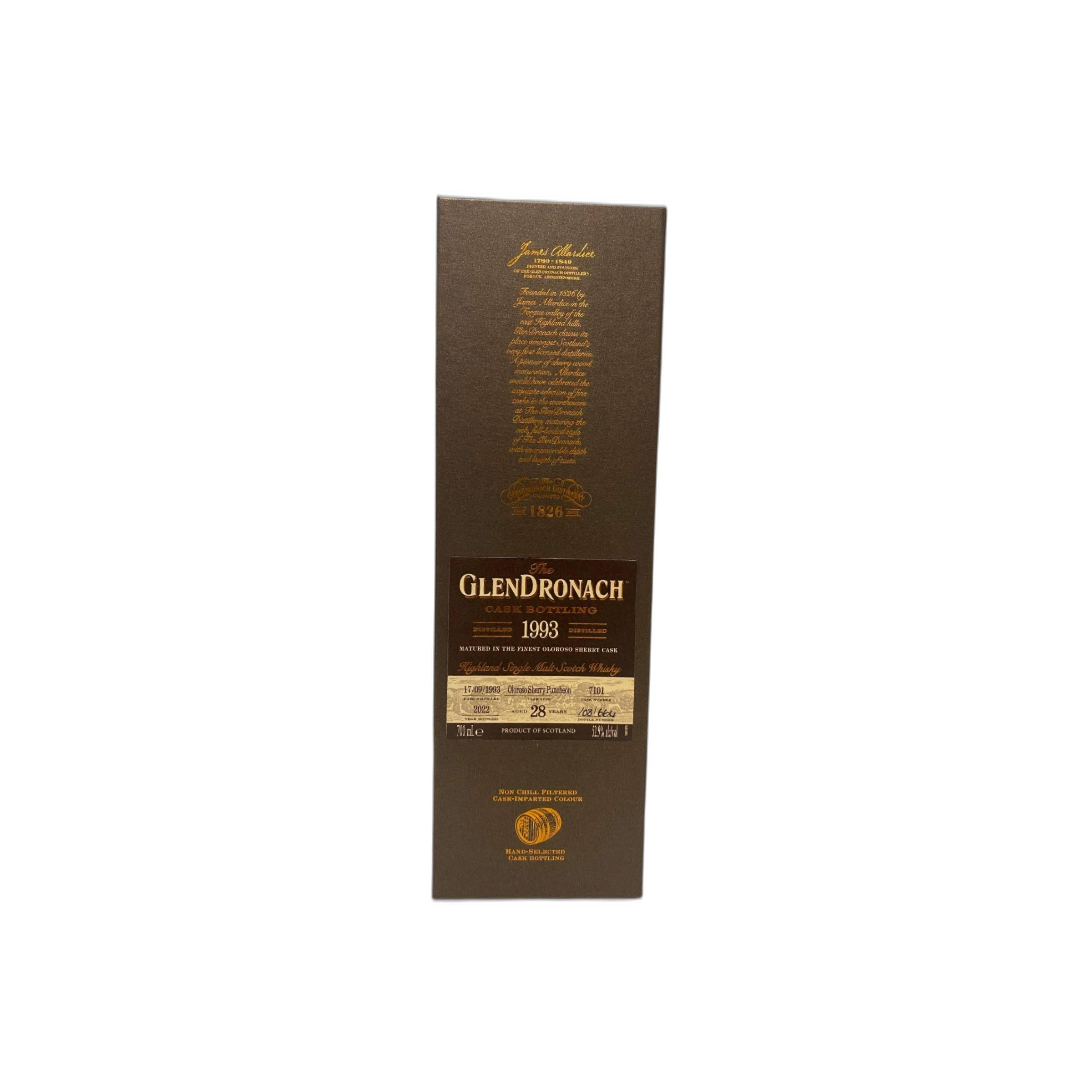 GlenDronach 1993 28 Years Single Malt Whisky 3