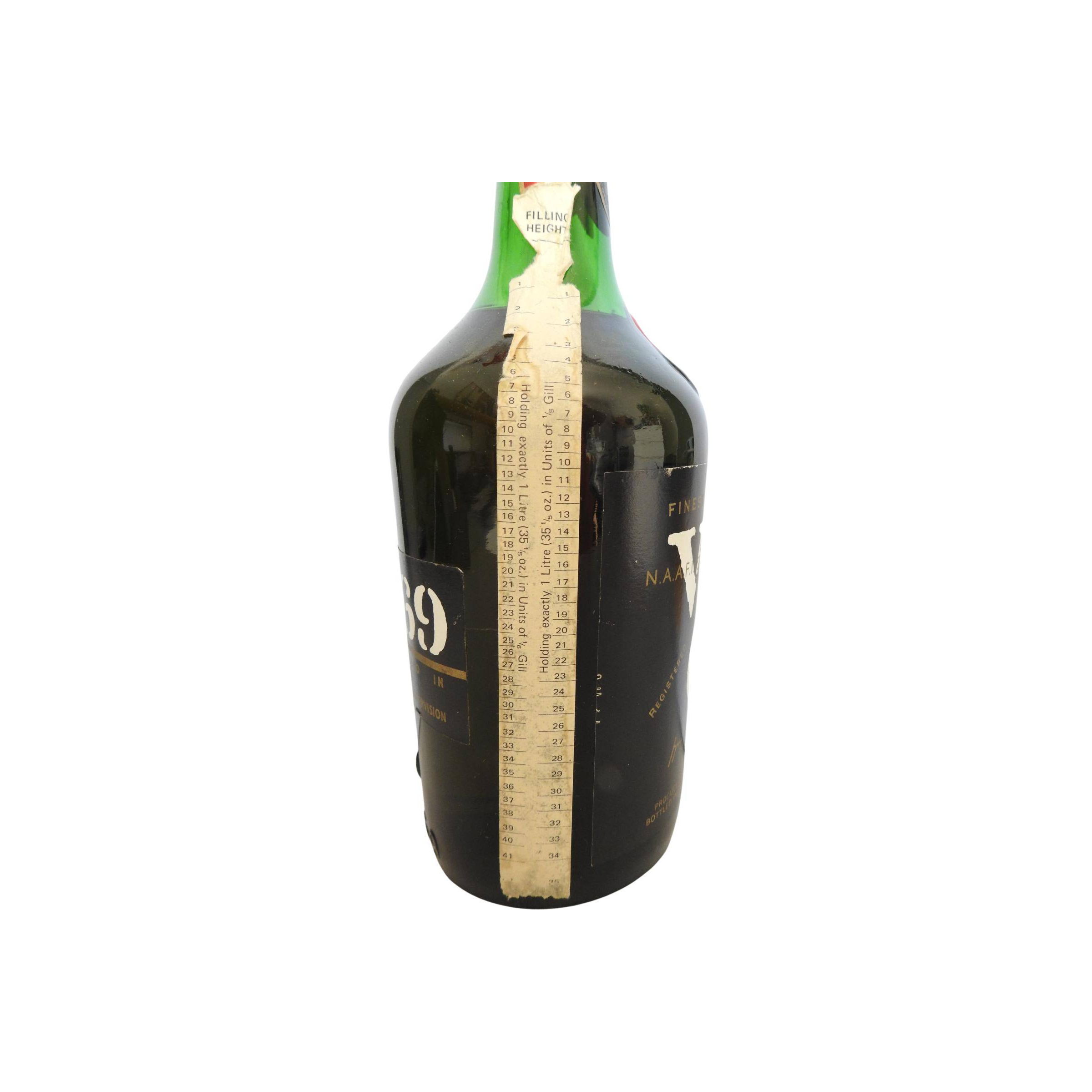 VAT 69 Finest Scotch Whisky 3