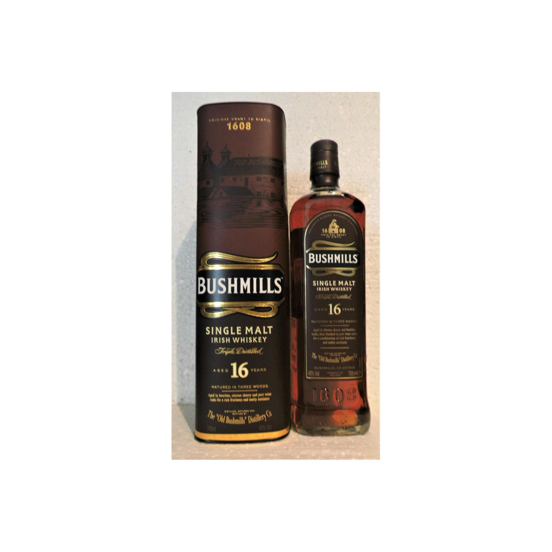 Bushmills 16 Years Single Malt Whisky 2
