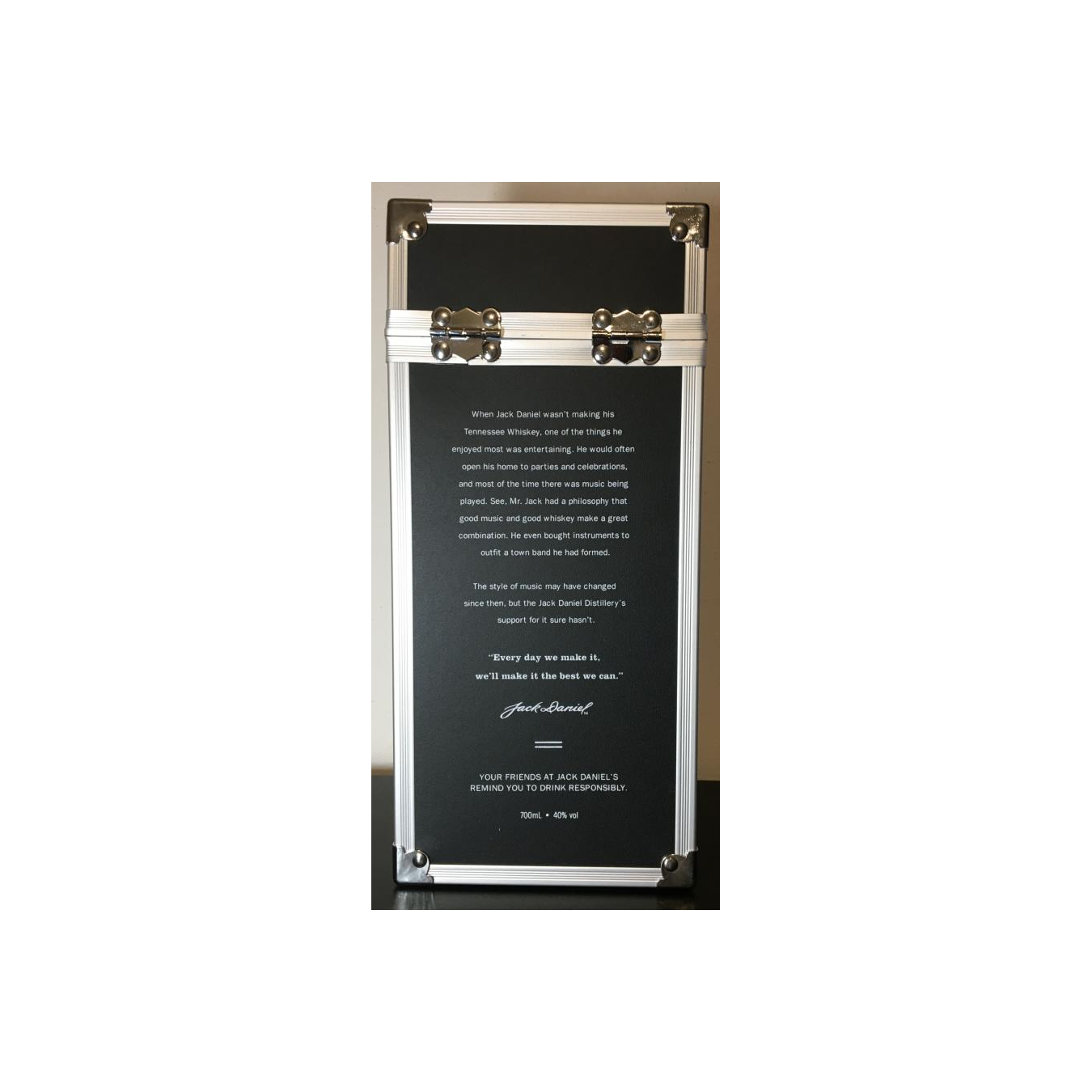 Jack Daniel's Tennessee Whisky  2