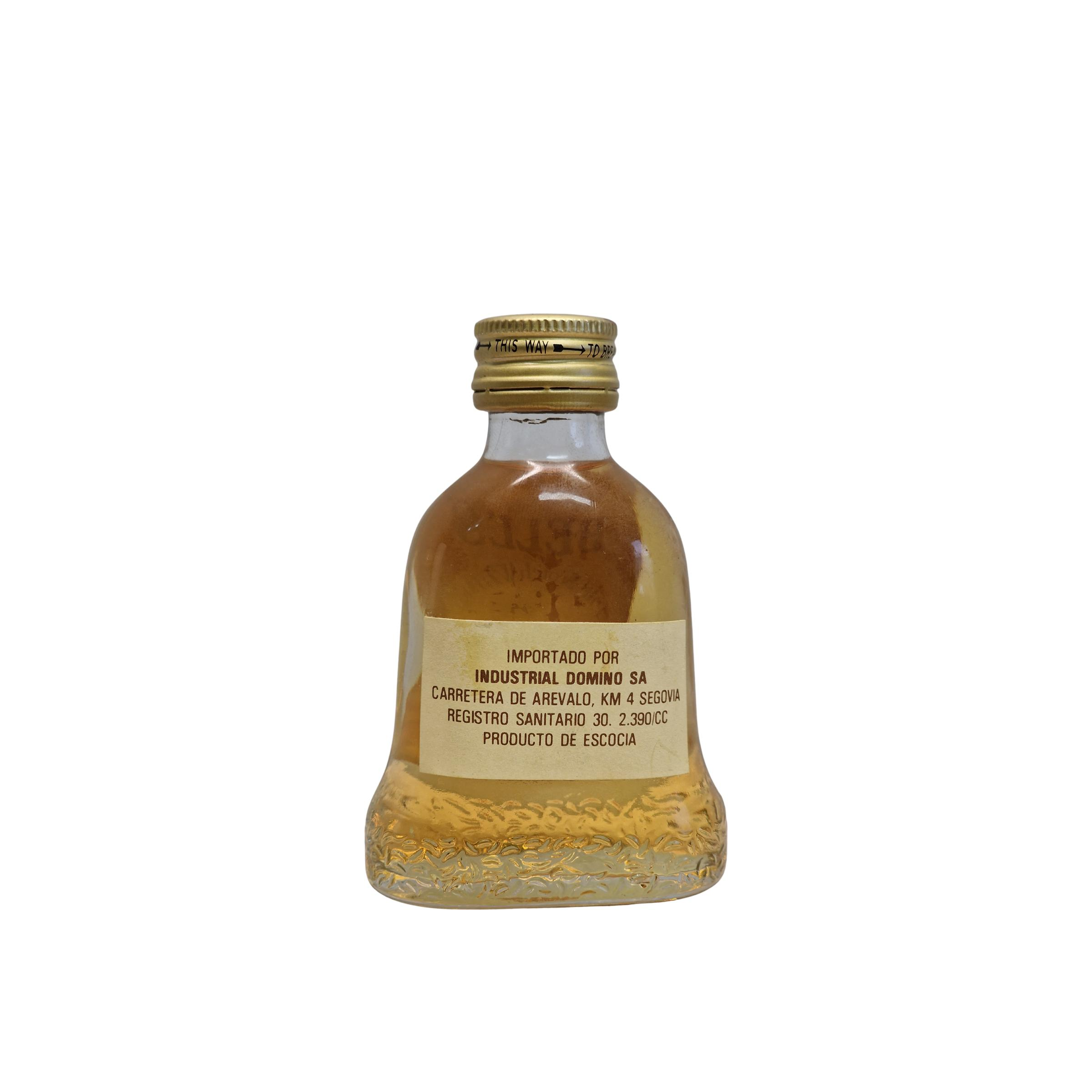 Bell's Old Scotch Whisky 2