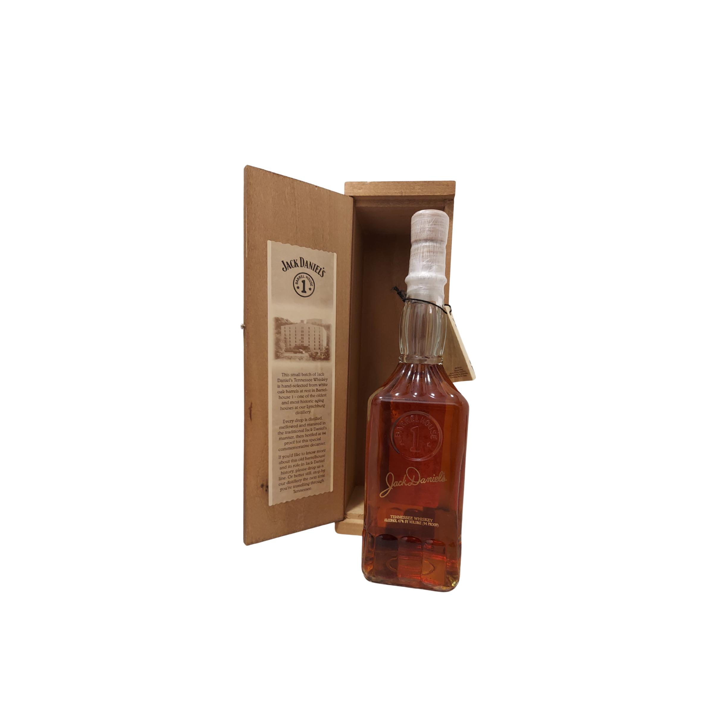 Jack Daniel's Tennessee Whisky  3