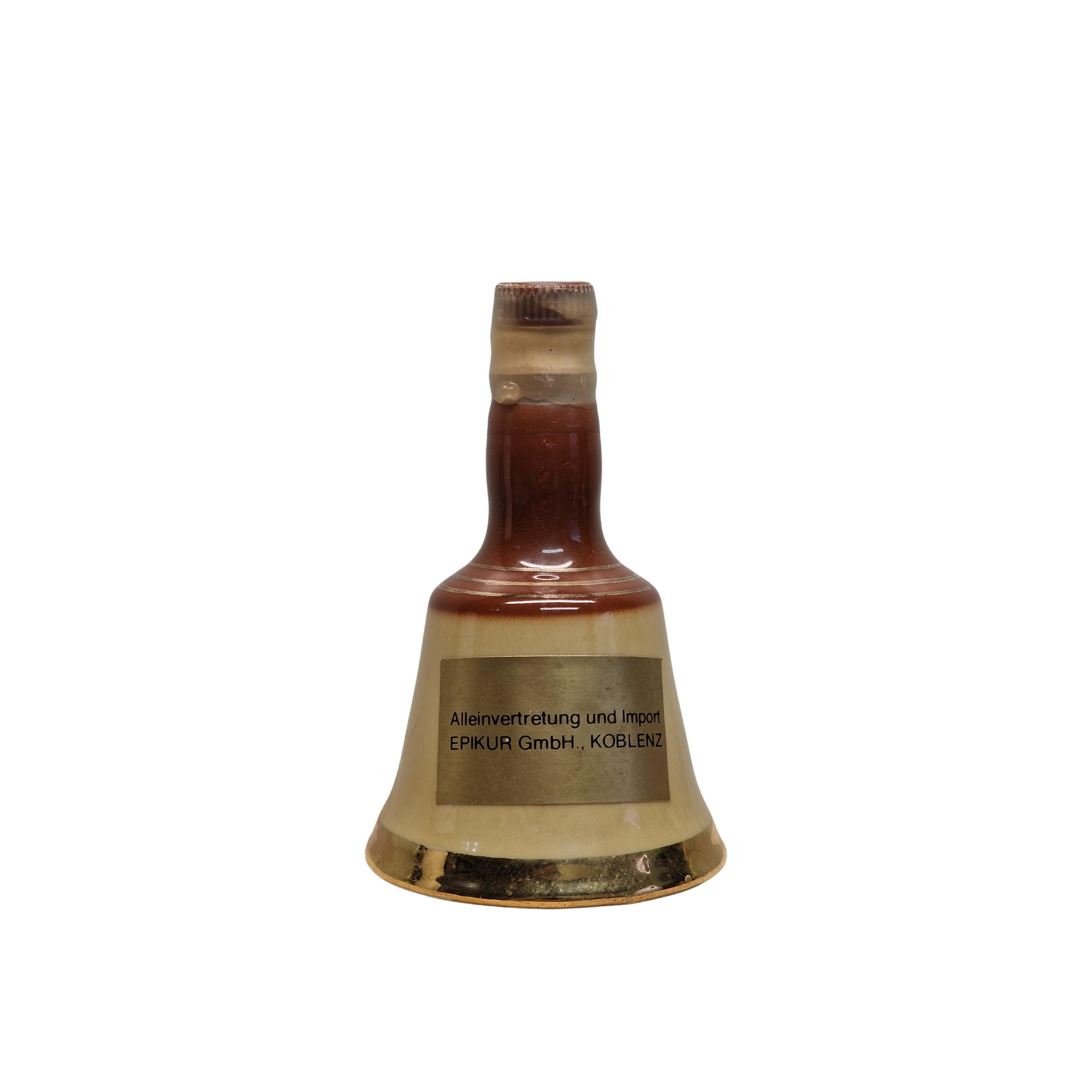 Bell's Blended Scotch Whisky 2