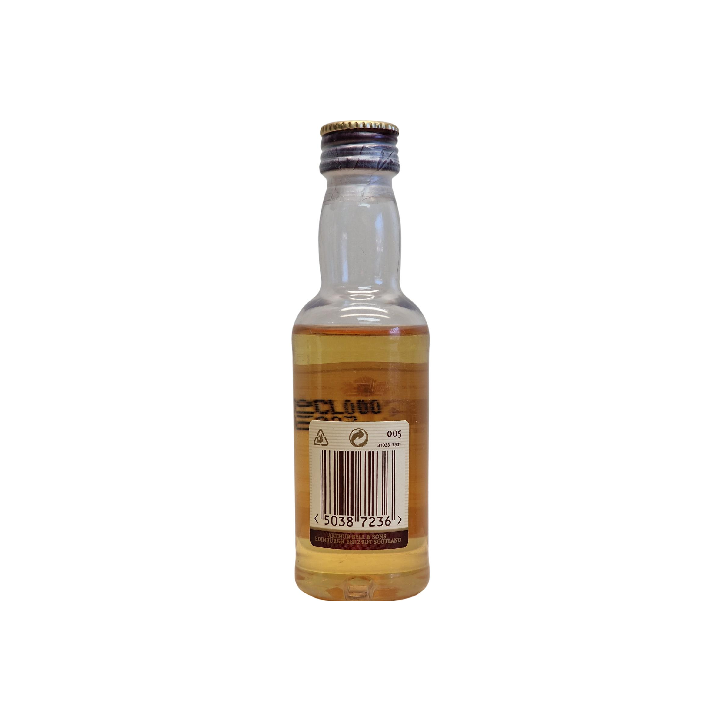 Bell's Blended Scotch Whisky 2