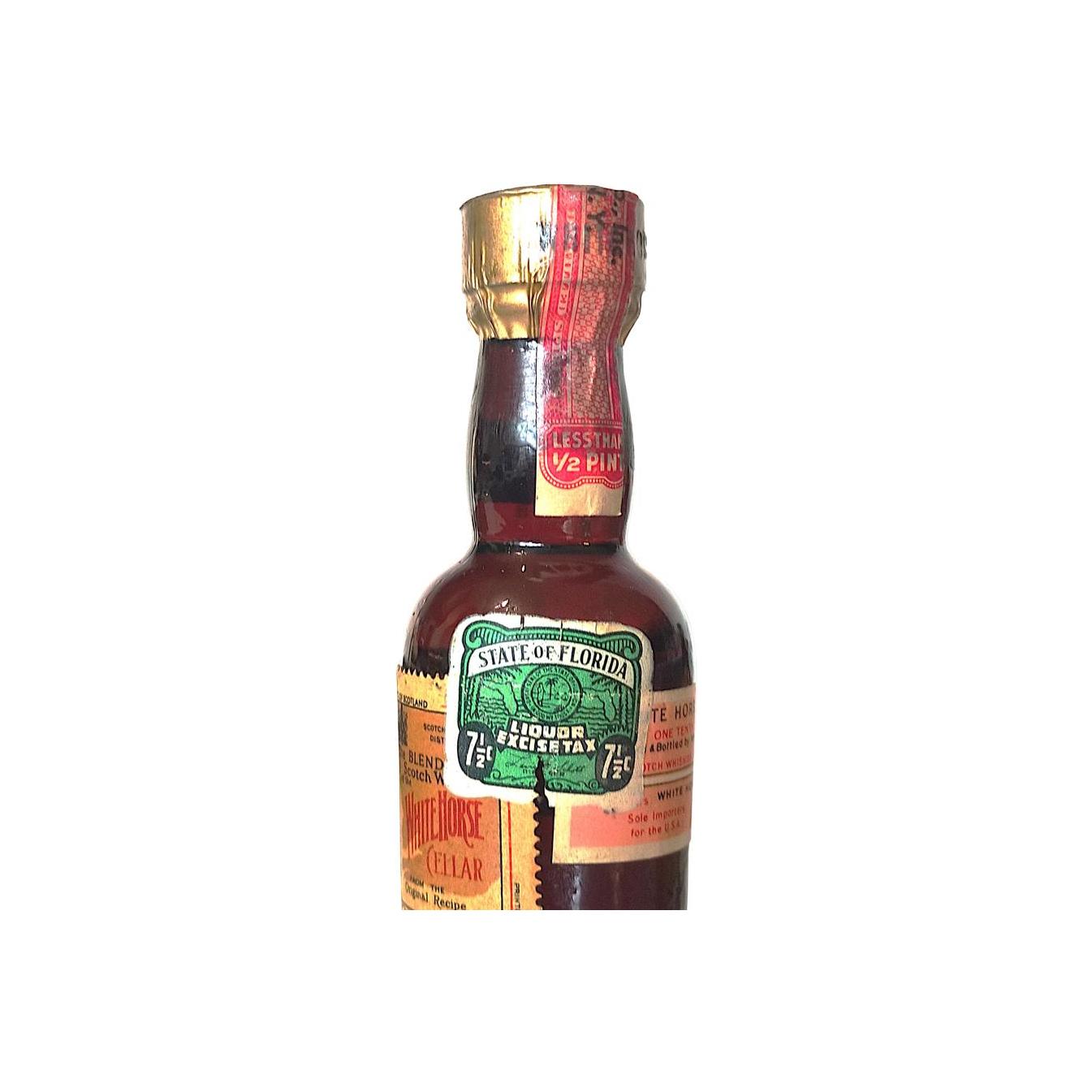 White Horse The Blended Scotch Whisky of the White Horse Cellar 3