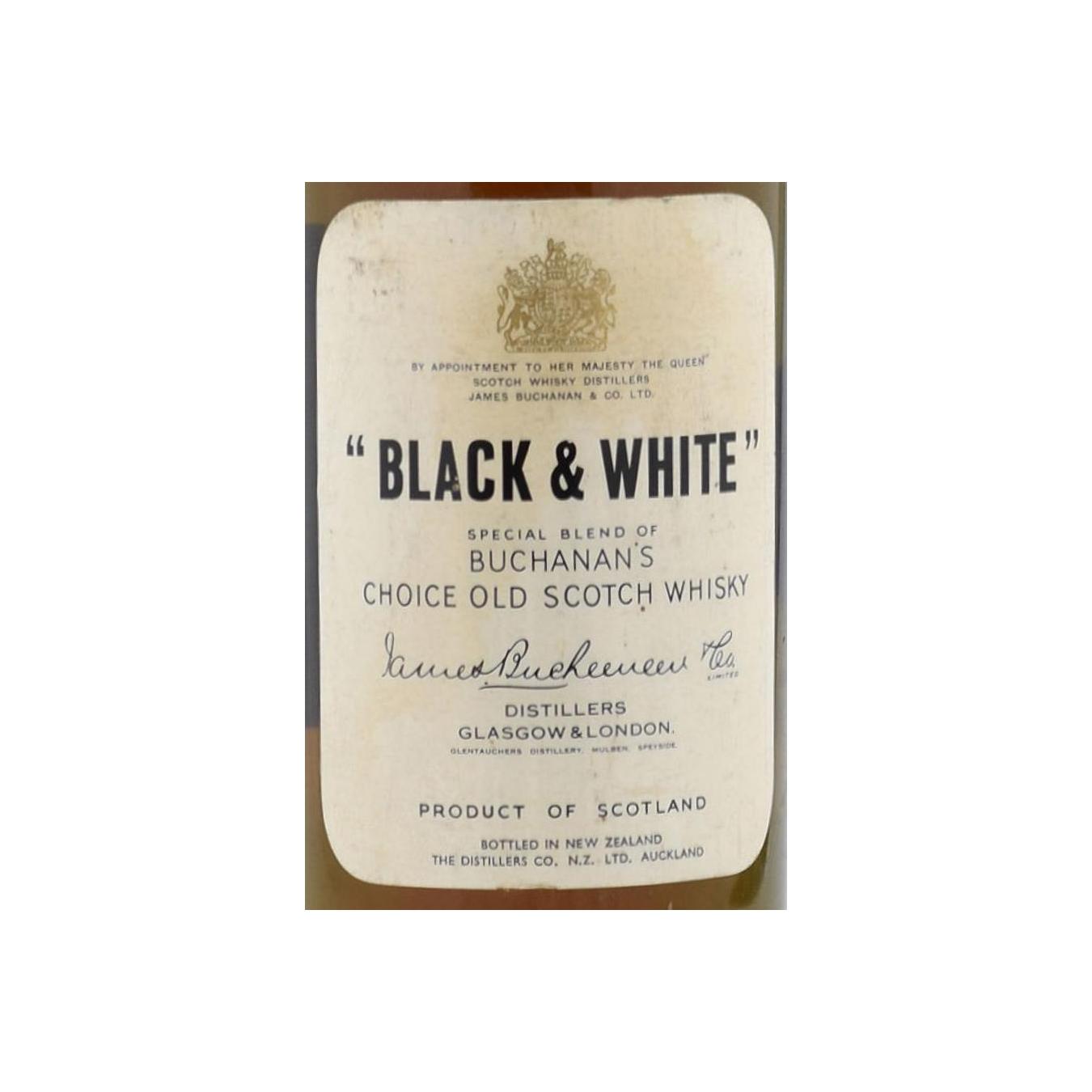 Black & White Special Blend of Buchanan's Choice Old Scotch Whisky 3