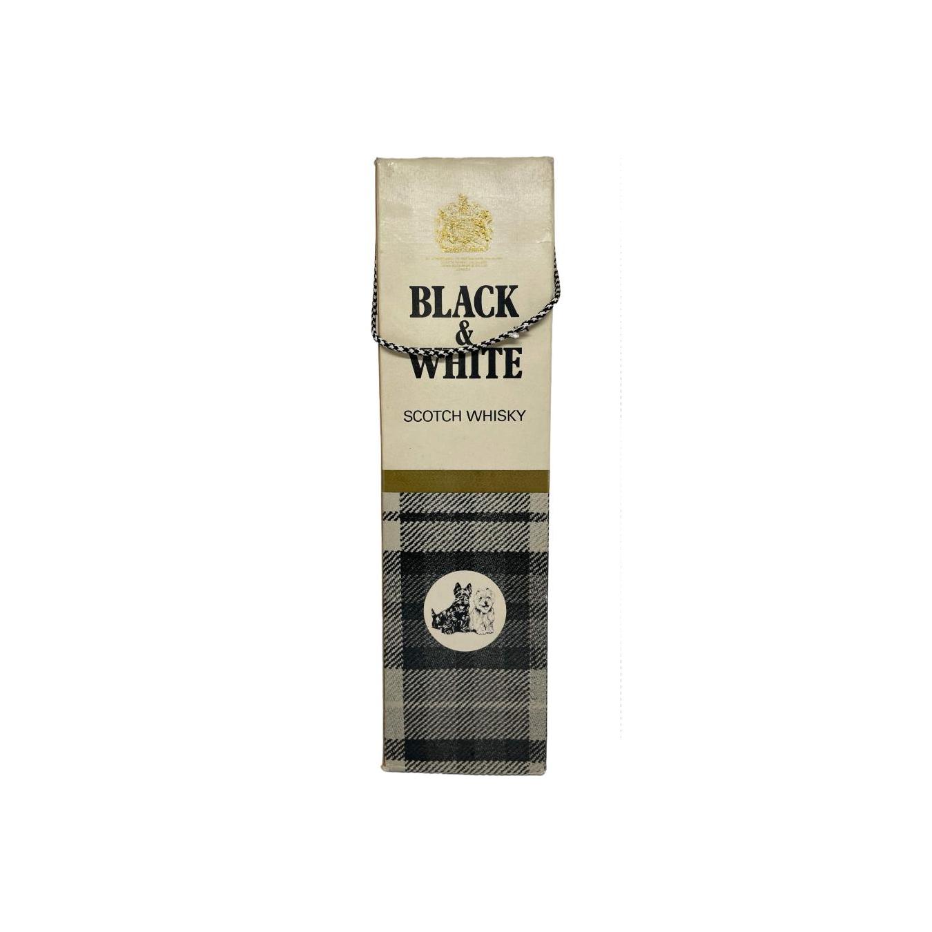 Black & White Special Blend of Buchanan's Choice Old Scotch Whisky 2