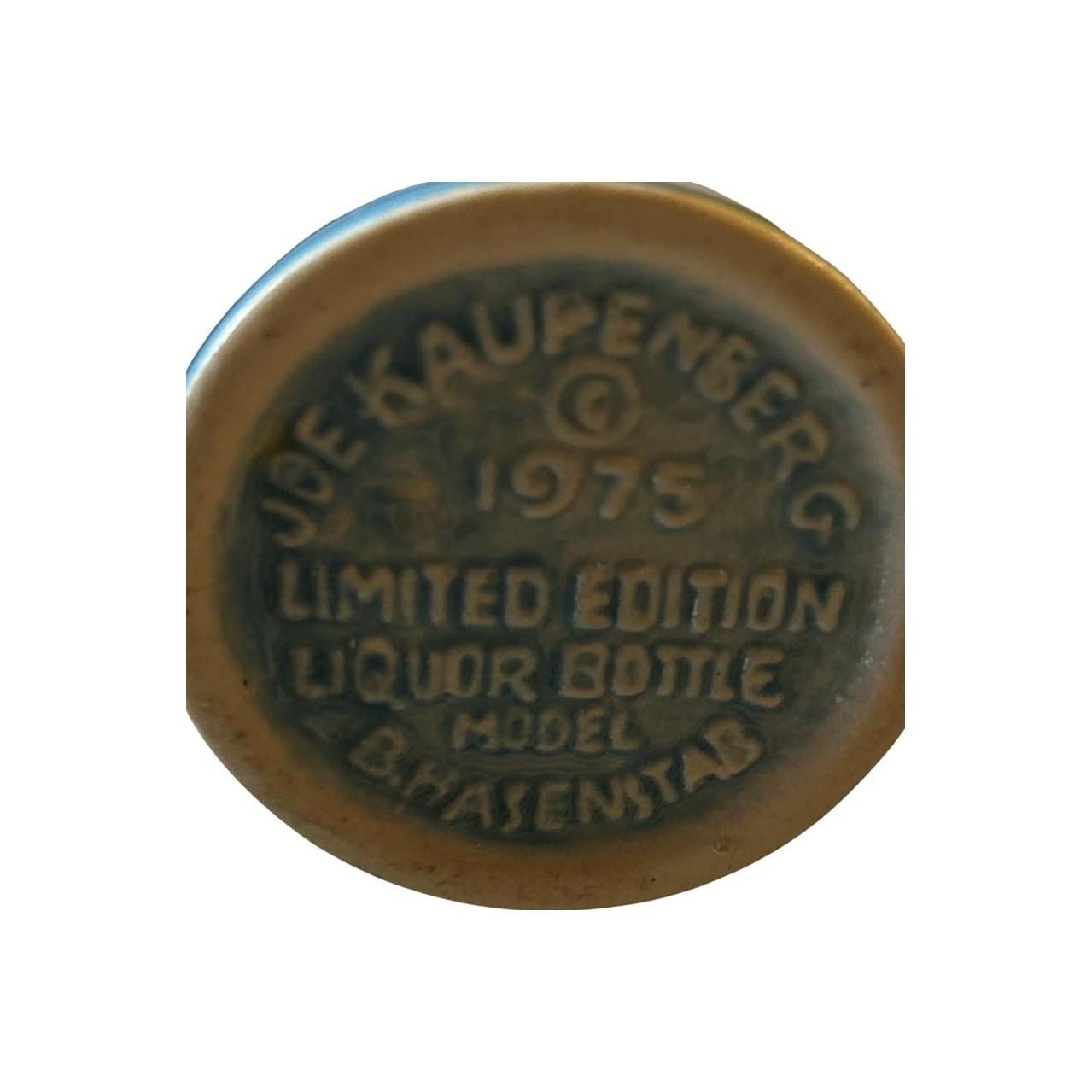 Kentucky Straight Bourbon M.B.C - Blue Stein 3