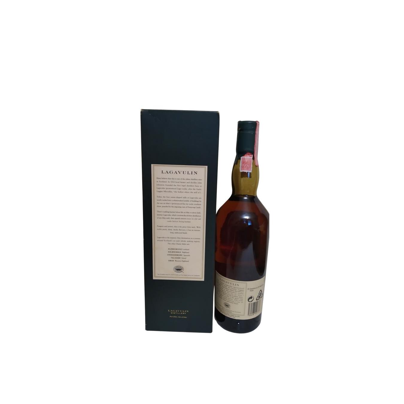 Lagavulin 16-year-old 3
