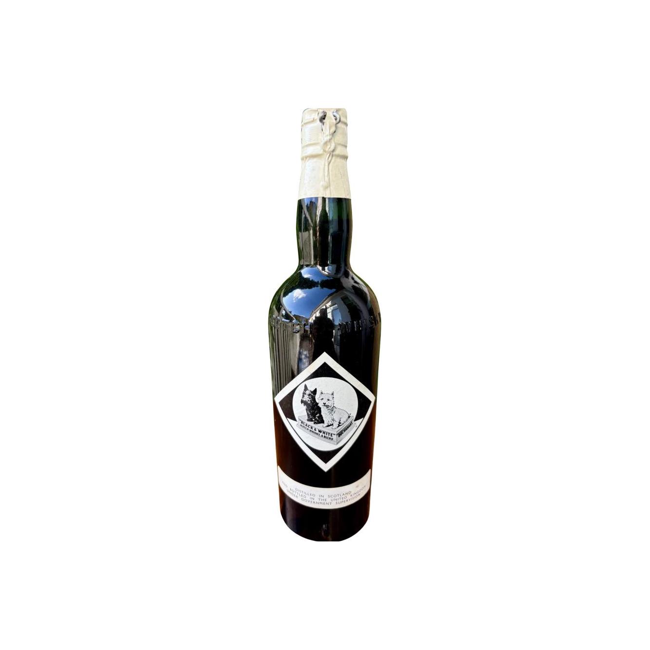 Black &amp; White Special Blend of Buchanan's Choice Old Scotch Whisky 2