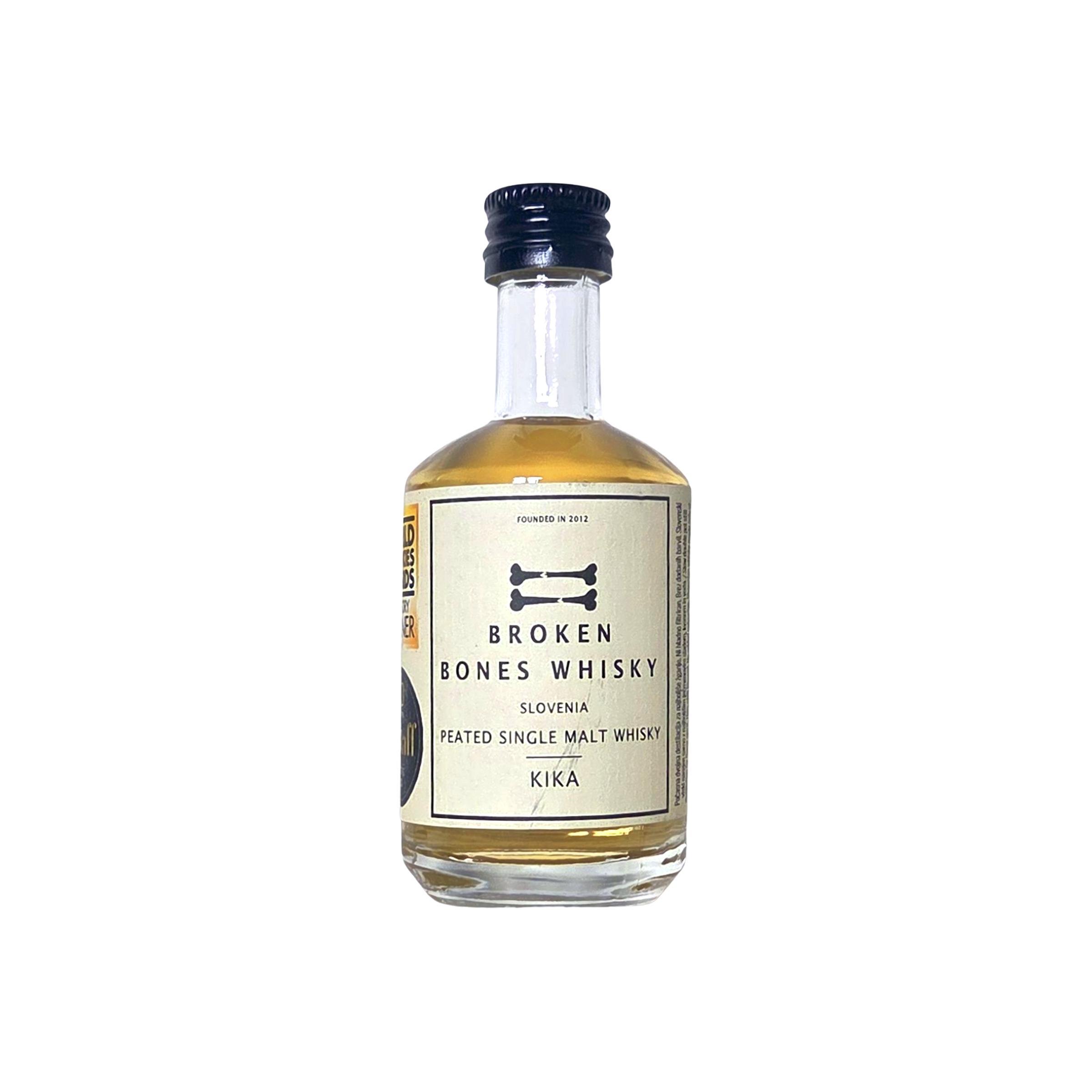 Broken Bones Whisky Kika 2
