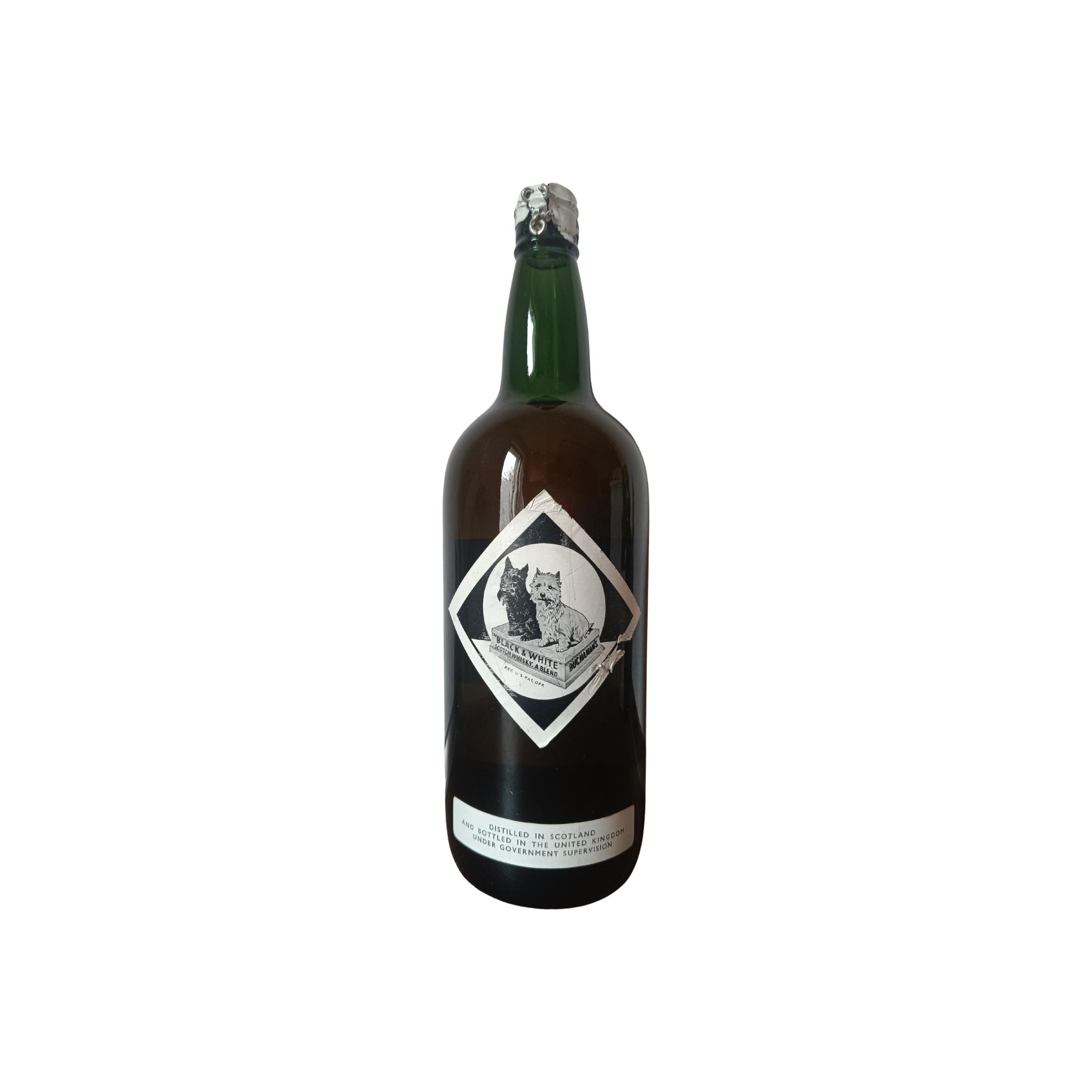 Black &amp; White Buchanan's Blended Scotch Whisky