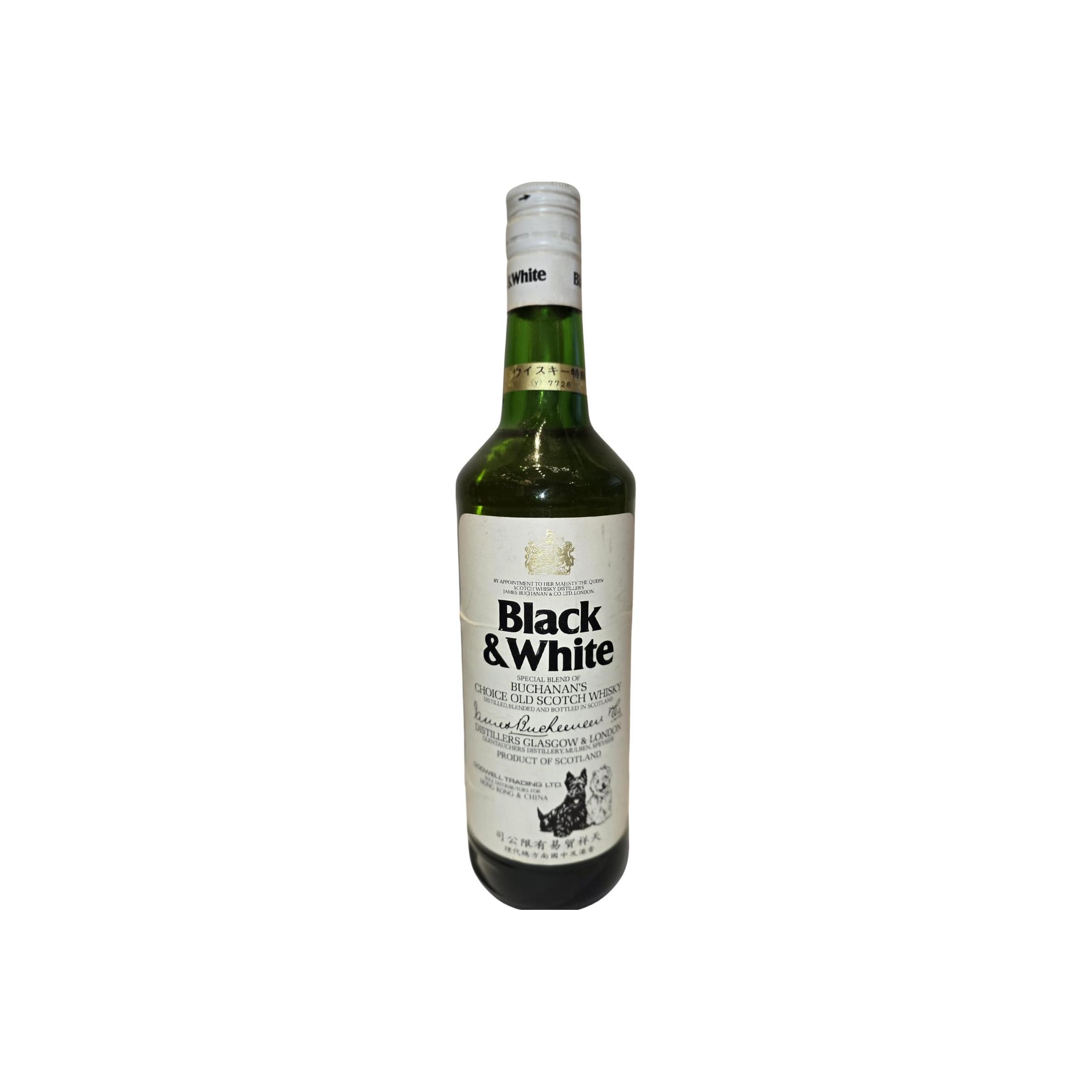 Black &amp; White Buchanan's choise old scotch whisky