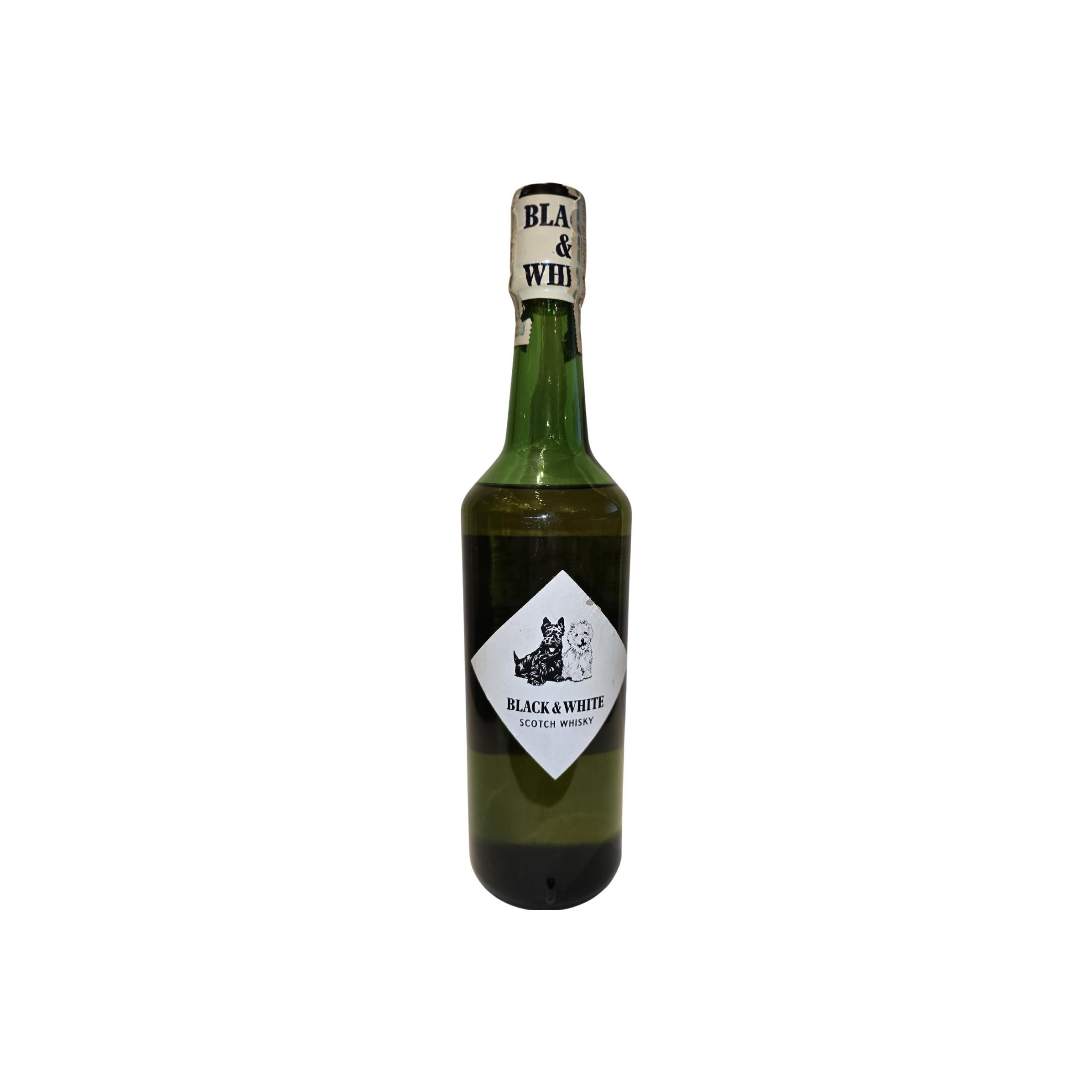 Black & White Special Blend of Buchanan's choise old scotch whisky